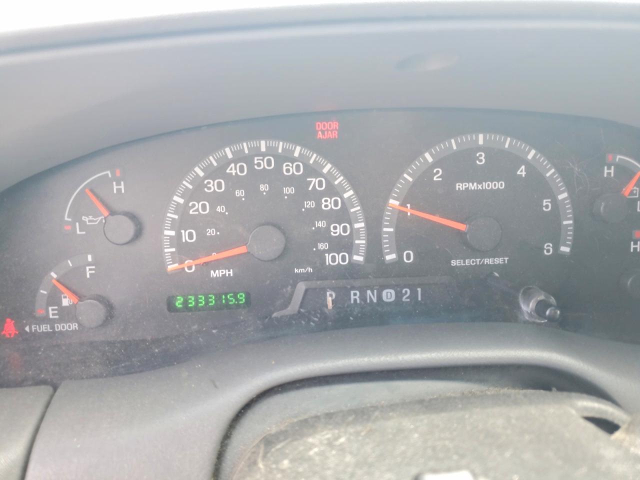 2000 Ford F150 Burgundy vin: 1FTRX17W2YNA70262