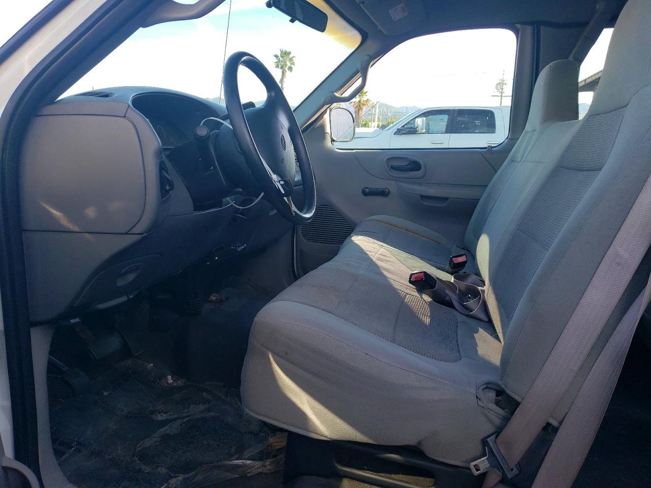 2002 Ford F-150 White vin: 1FTRX17W32NA44812