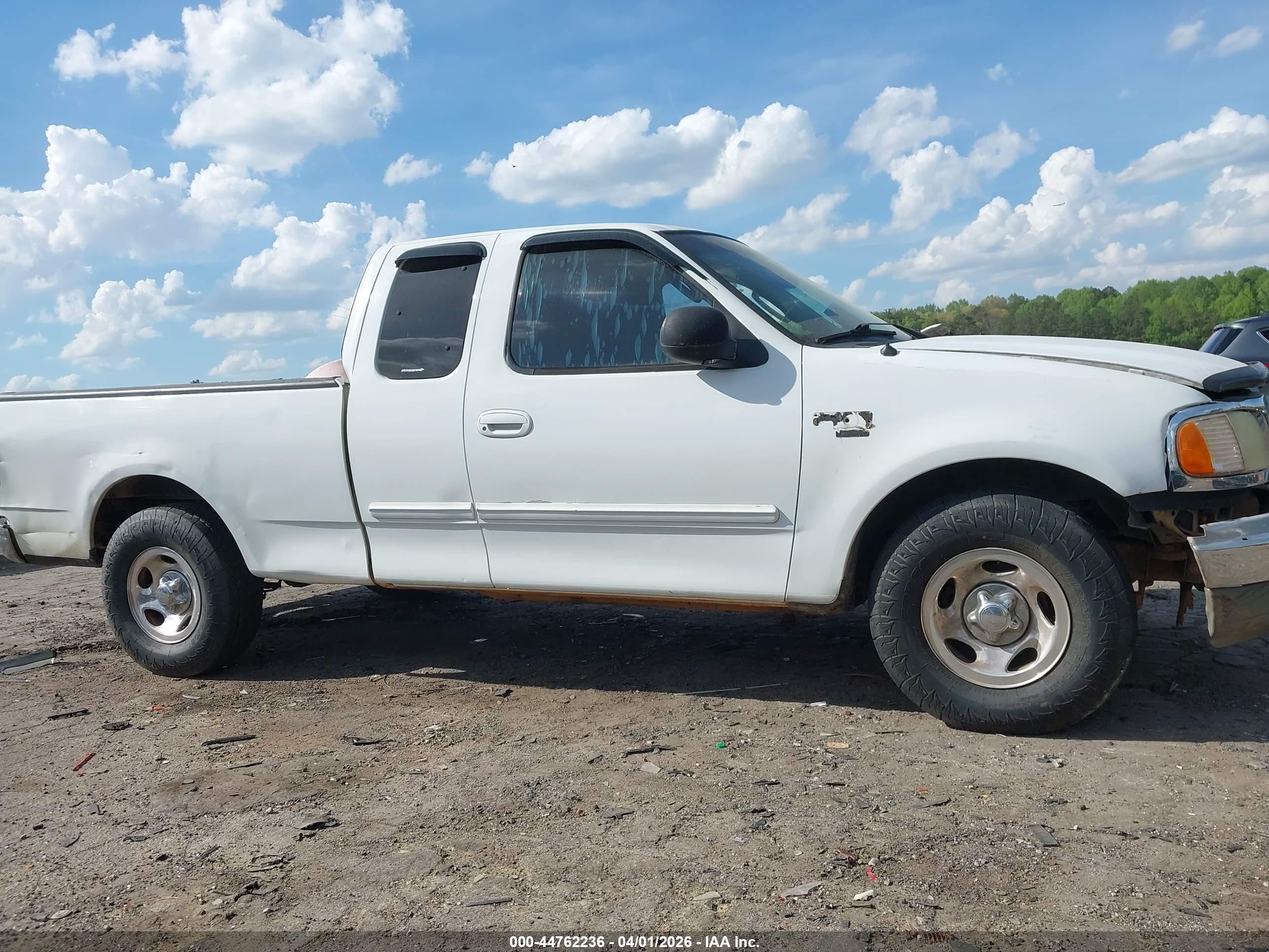 2003 Ford F-150 Lariat/xl/xlt Белый vin: 1FTRX17W33NA12007