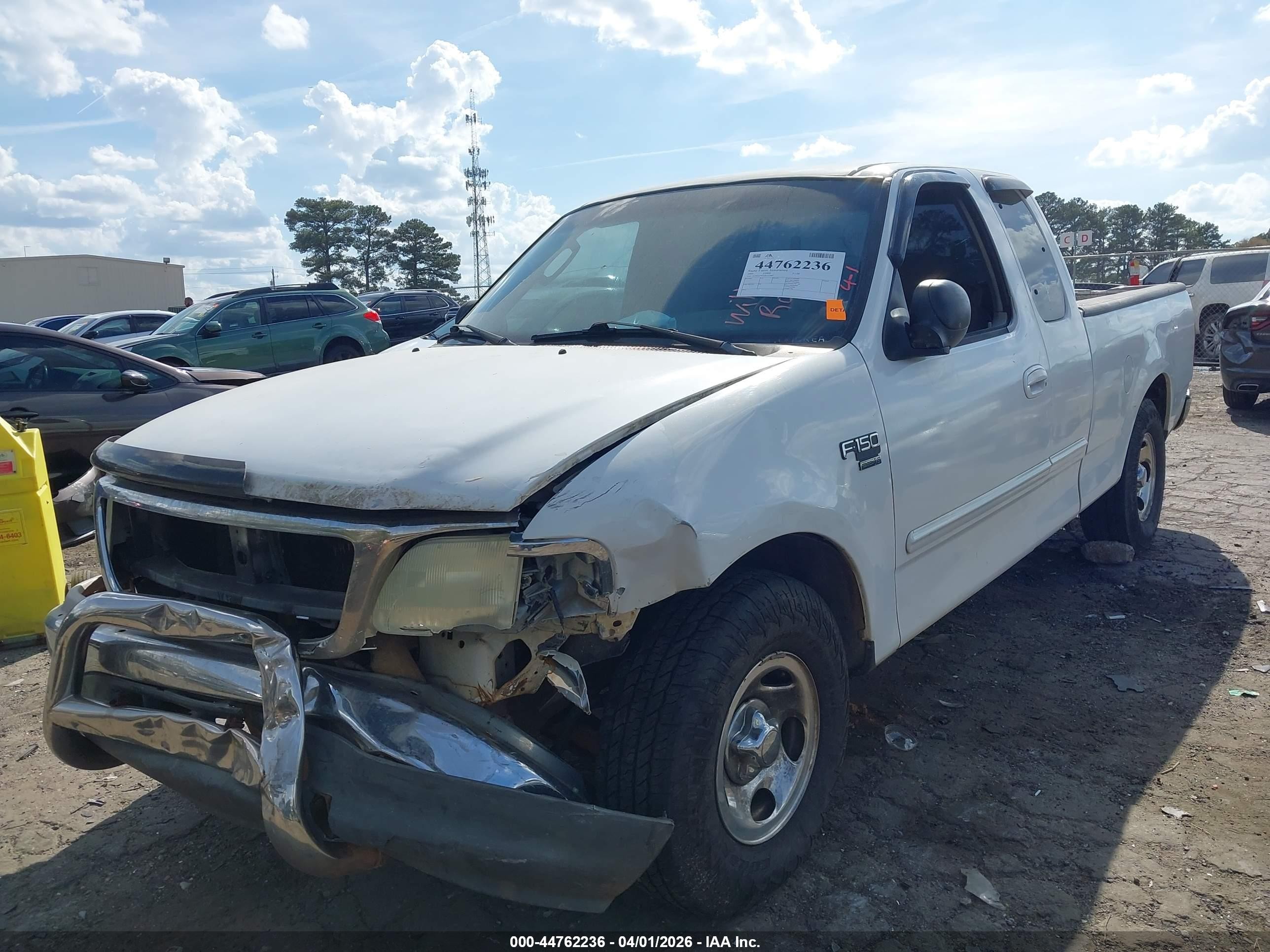 2003 Ford F-150 Lariat/xl/xlt Белый vin: 1FTRX17W33NA12007