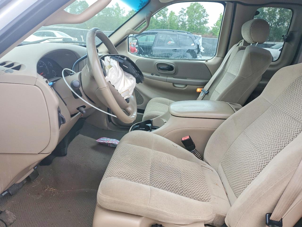 2002 Ford F150 Белый vin: 1FTRX17W52NA83207