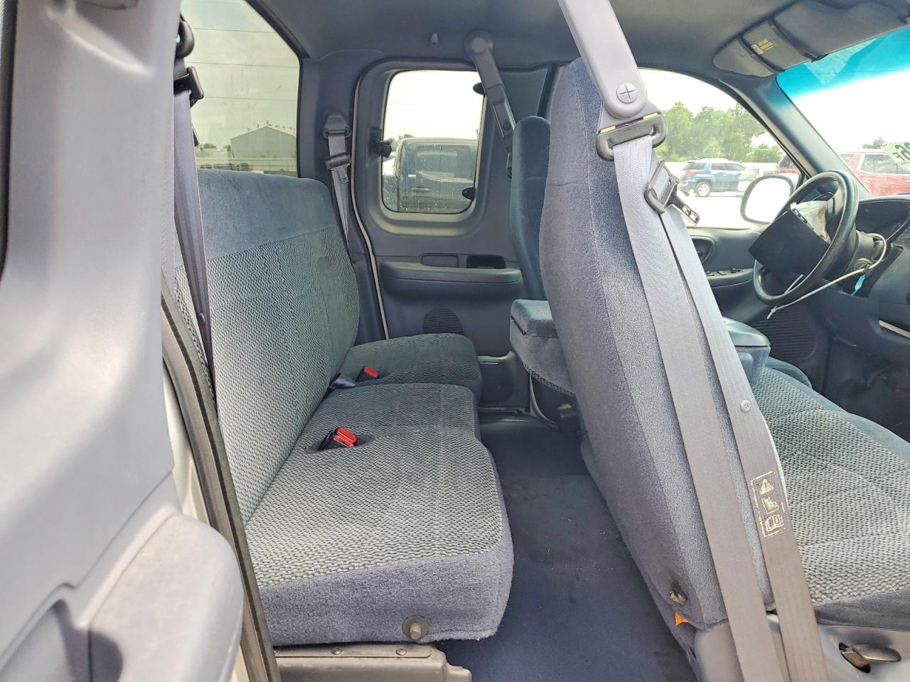 1999 Ford F150 Silver vin: 1FTRX17W5XKC11602