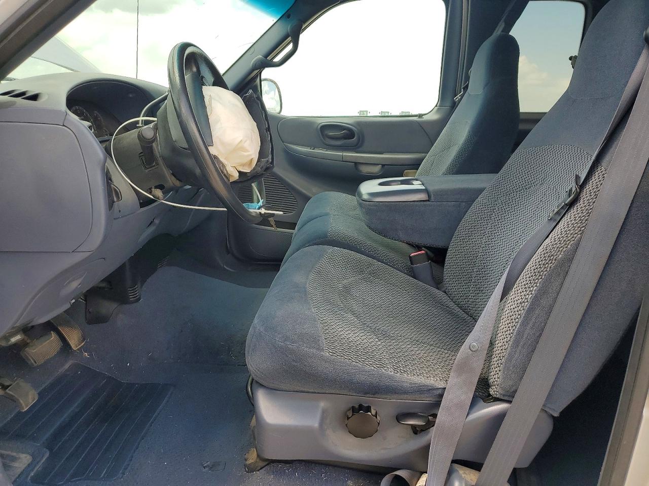 1999 Ford F150 Silver vin: 1FTRX17W5XKC11602