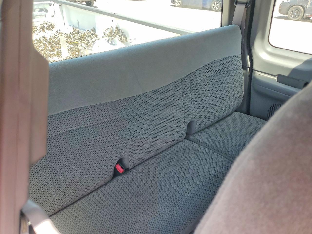 2000 Ford F150 White vin: 1FTRX17W5YNB65110