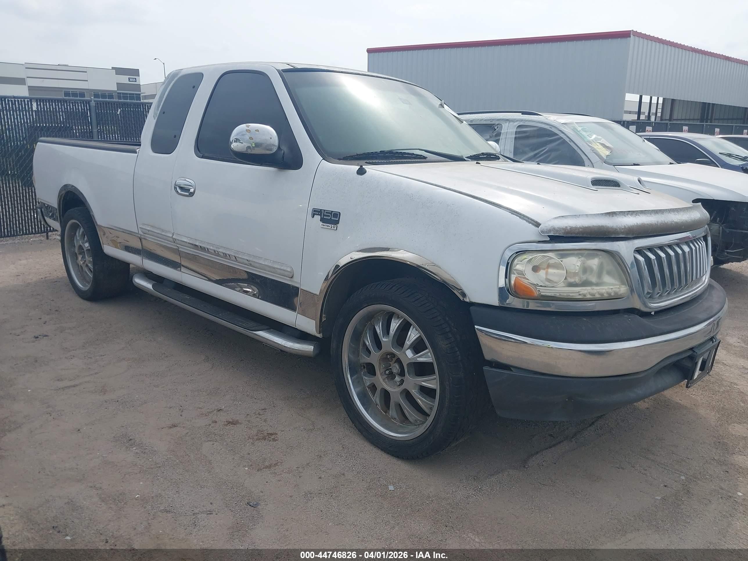1FTRX17W81KF65119