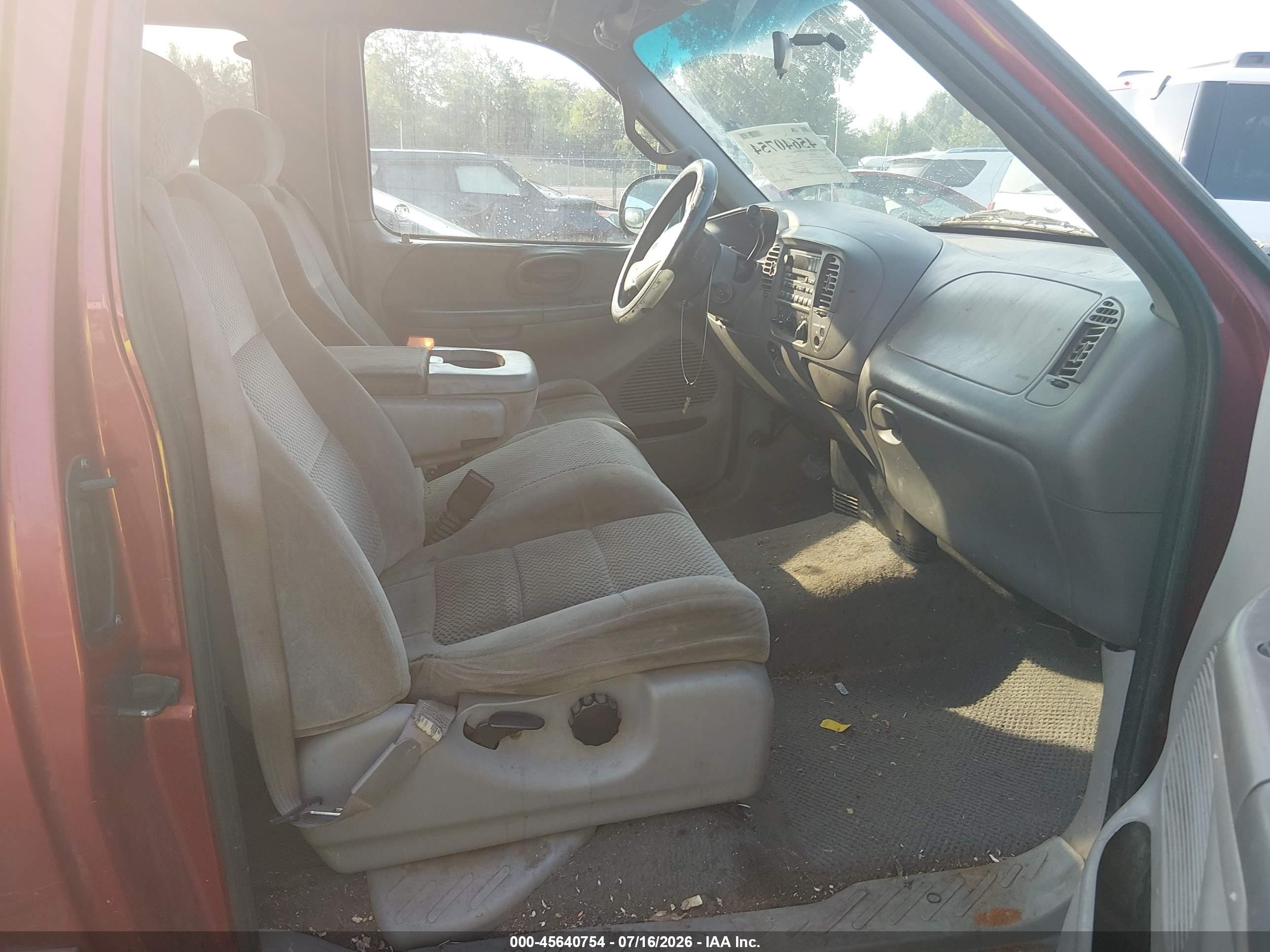 2002 Ford F-150 Lariat/xl/xlt Red vin: 1FTRX17W82KA94803