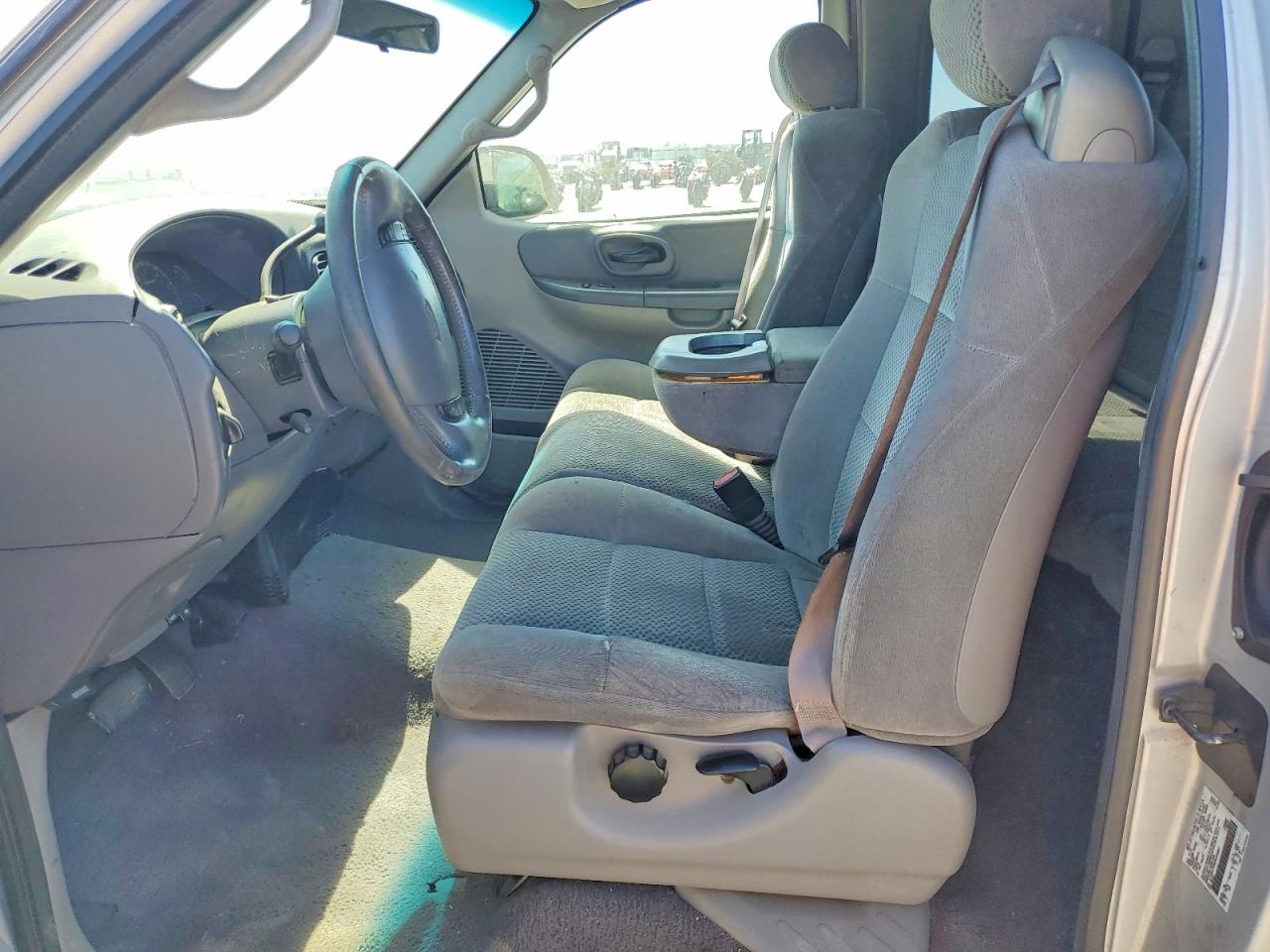 2002 Ford F150 Silver vin: 1FTRX17W82NA93021