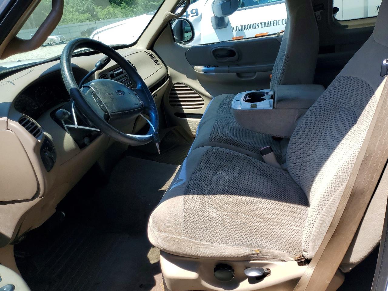 2000 Ford F150 White vin: 1FTRX17W8YKB11320
