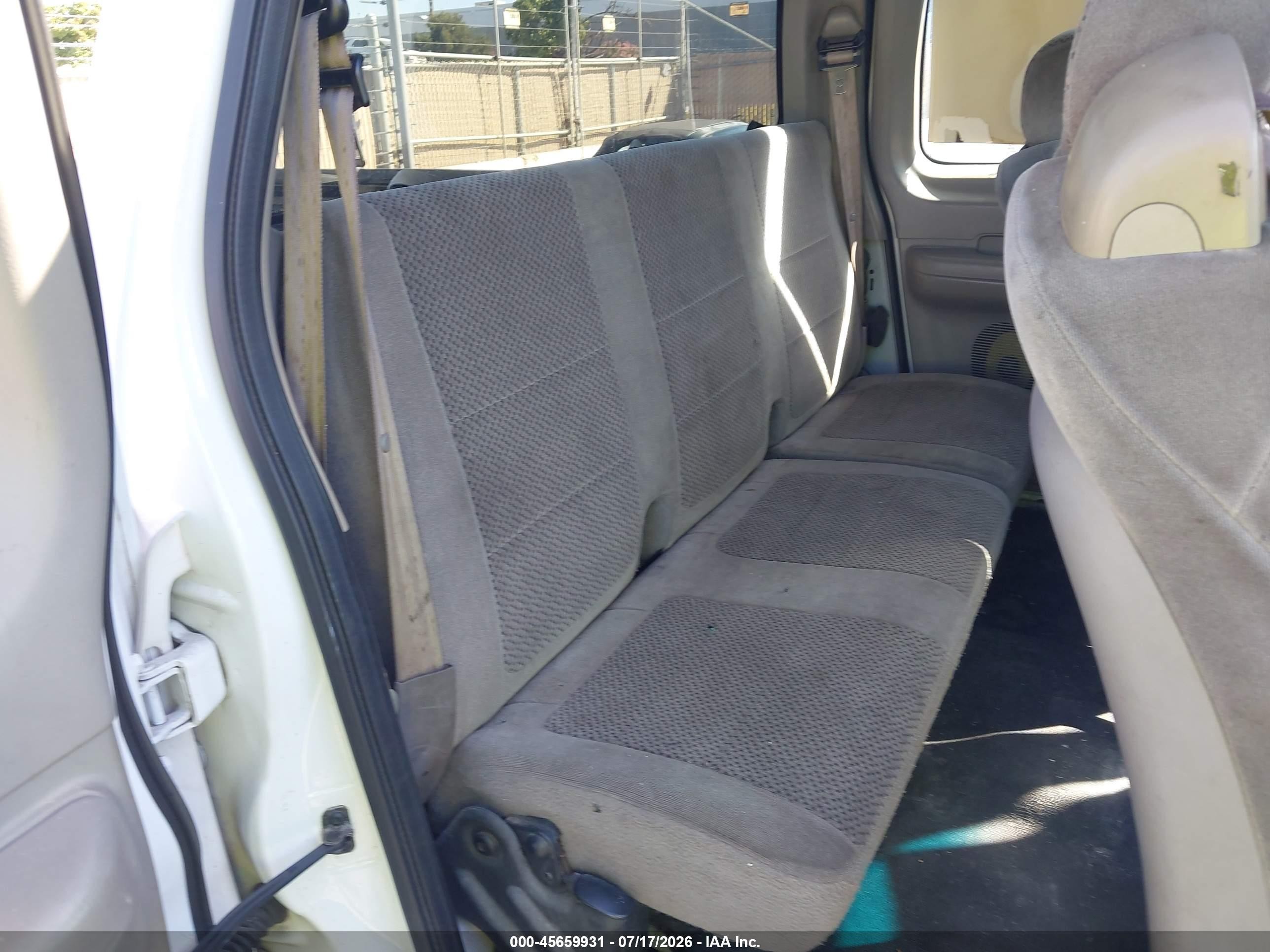 2002 Ford F-150 Lariat/xl/xlt White vin: 1FTRX17W92KC62349