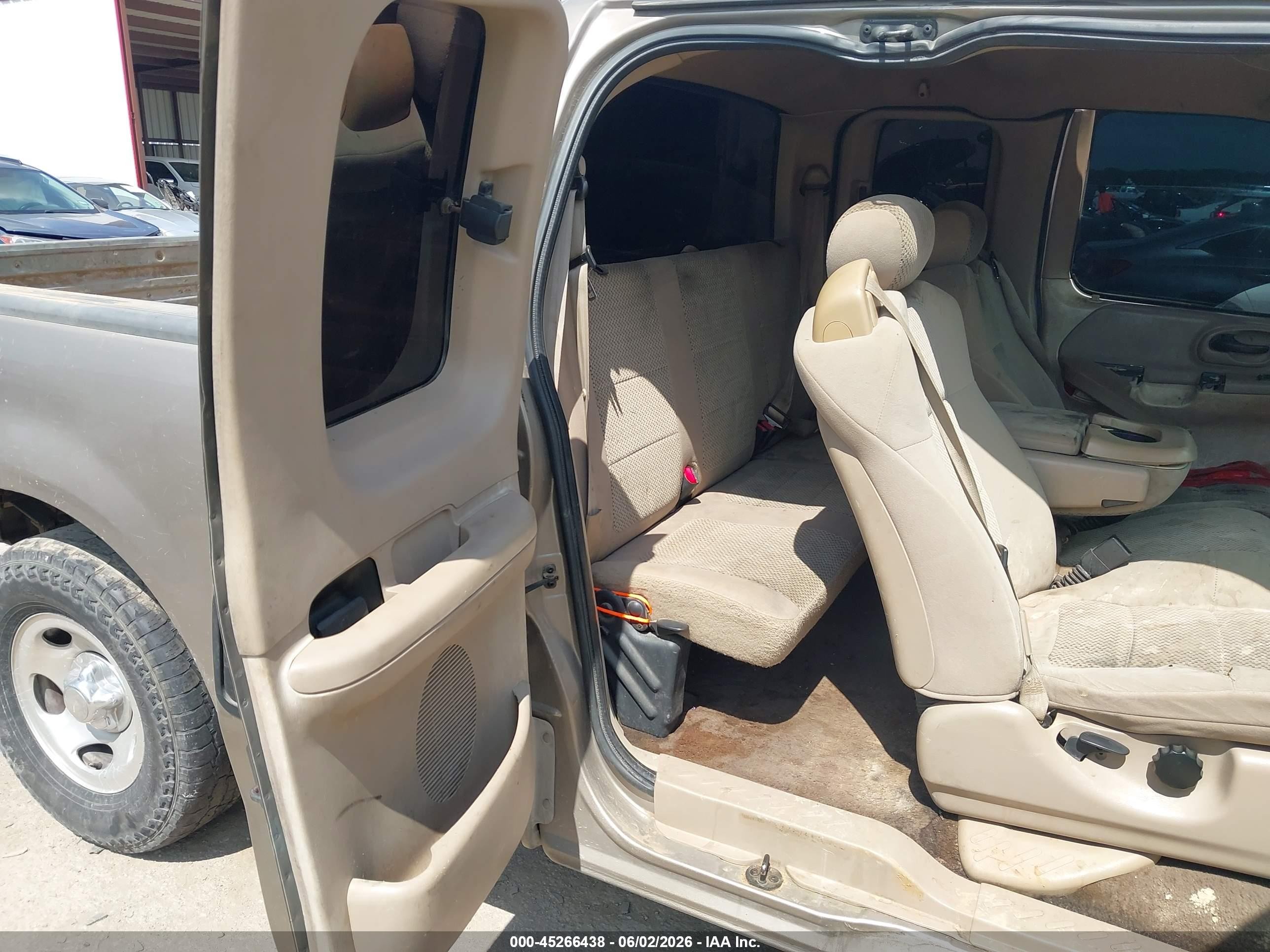 2002 Ford F-150 Lariat/xl/xlt Beige vin: 1FTRX17W92NB77347