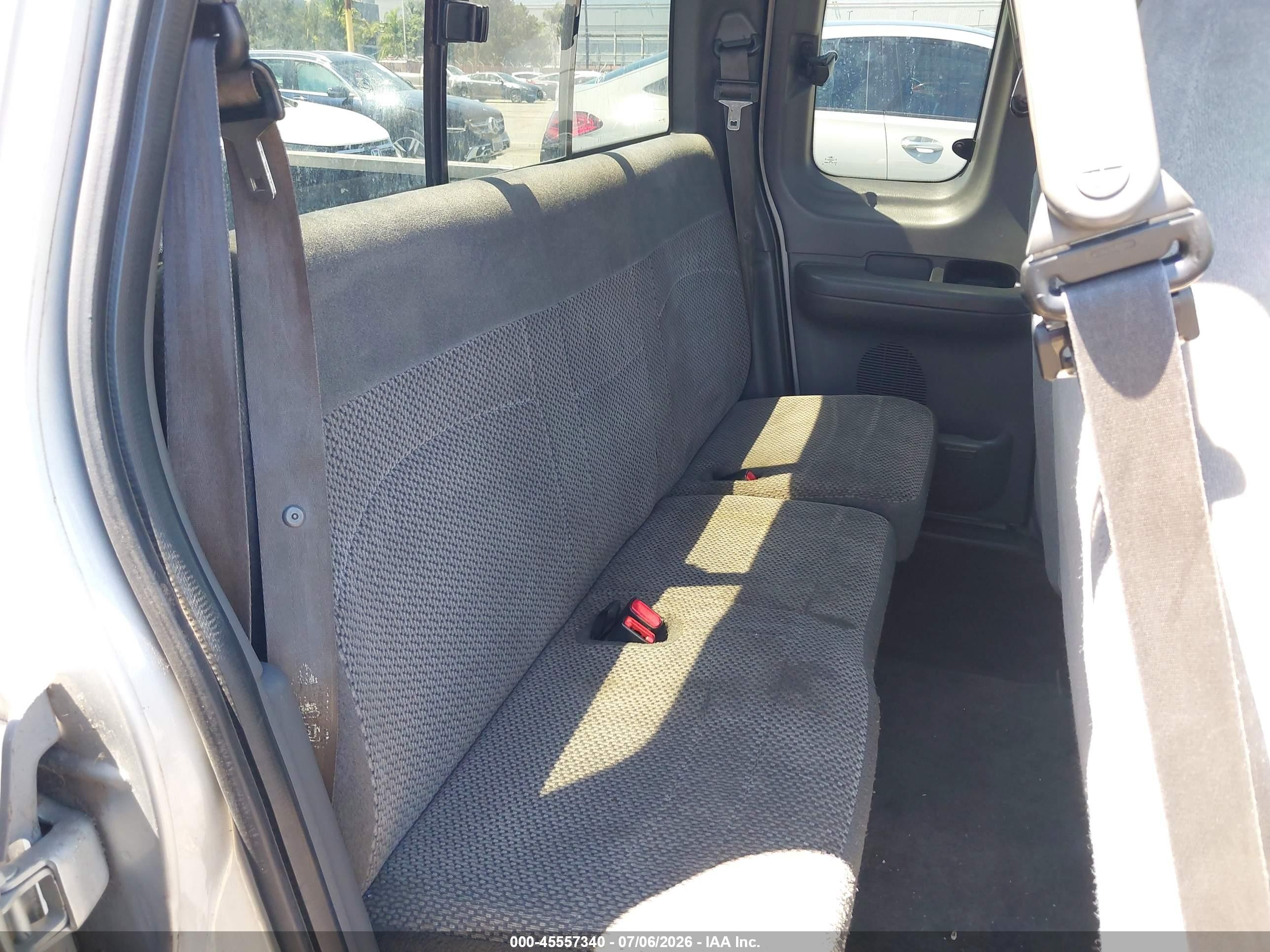 1999 Ford F-150 Lariat/work Series/xl/xlt Silver vin: 1FTRX17W9XKC17953