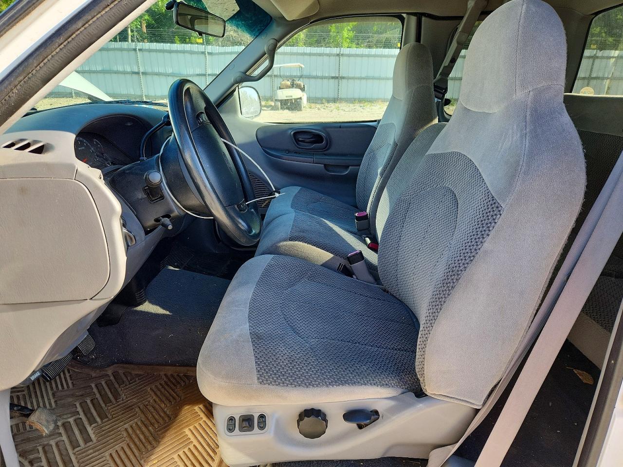 1999 Ford F150 White vin: 1FTRX17W9XNB70793