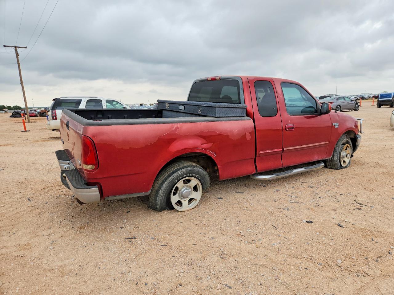 2000 Ford F150 Red vin: 1FTRX17W9YKA87934