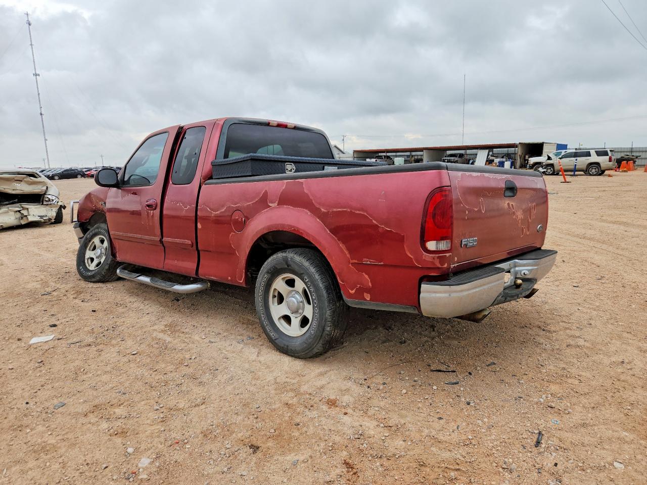 2000 Ford F150 Red vin: 1FTRX17W9YKA87934