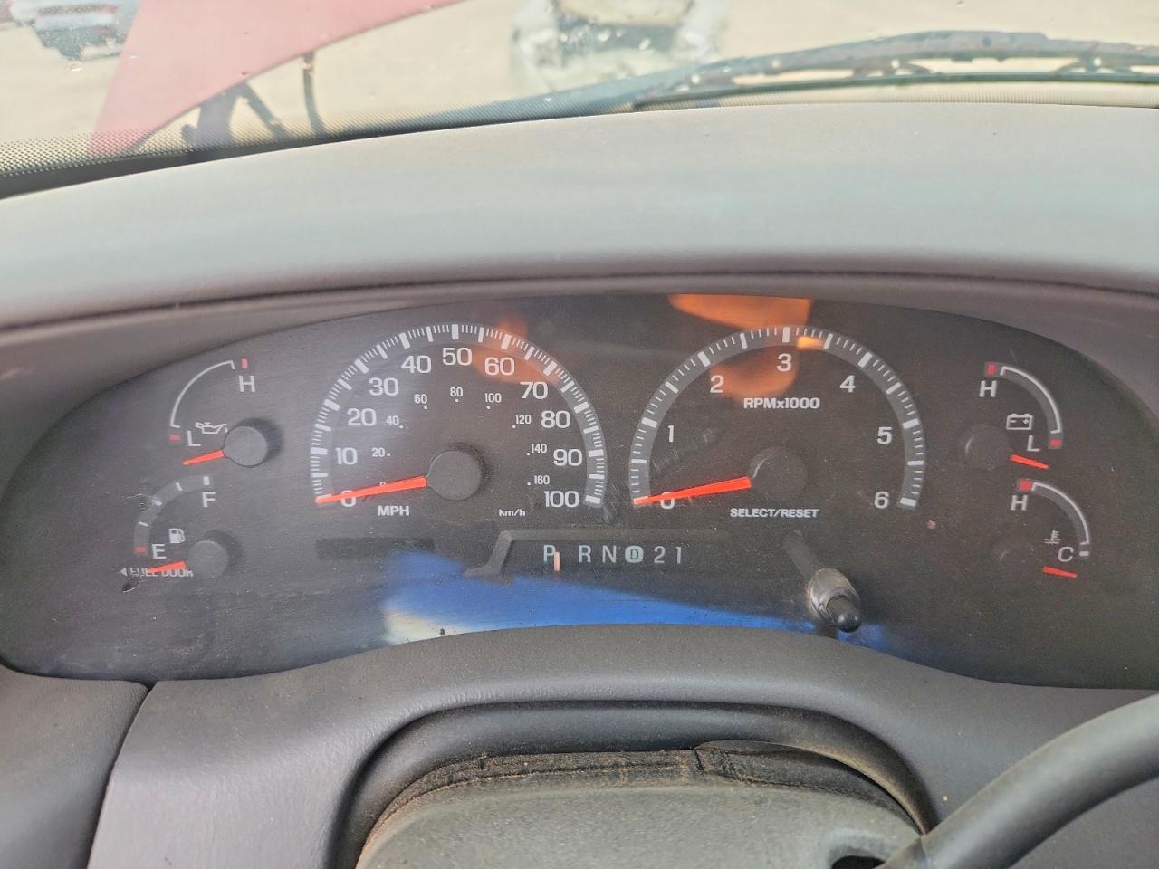 2000 Ford F150 Red vin: 1FTRX17W9YKA87934