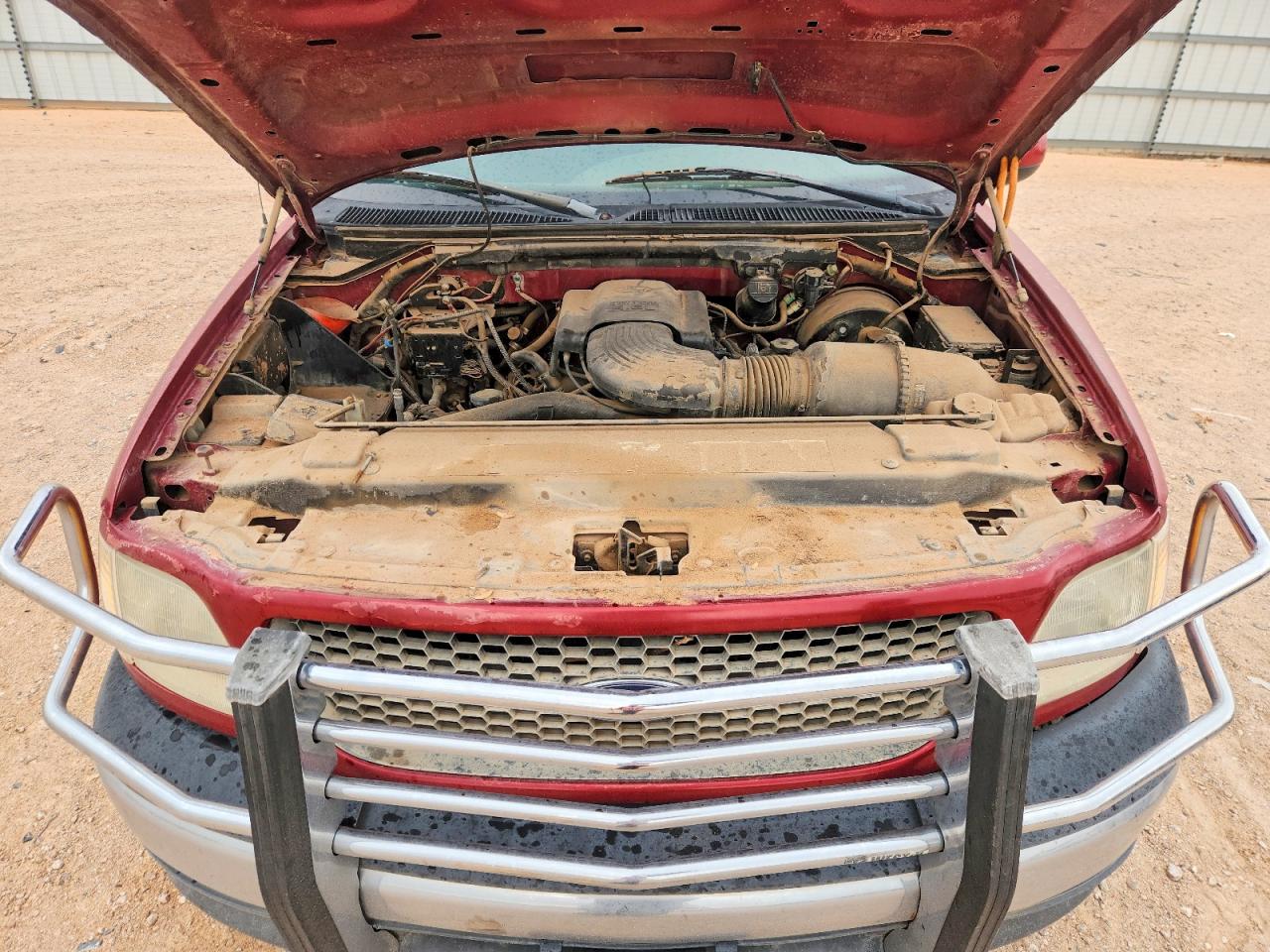 2000 Ford F150 Red vin: 1FTRX17W9YKA87934