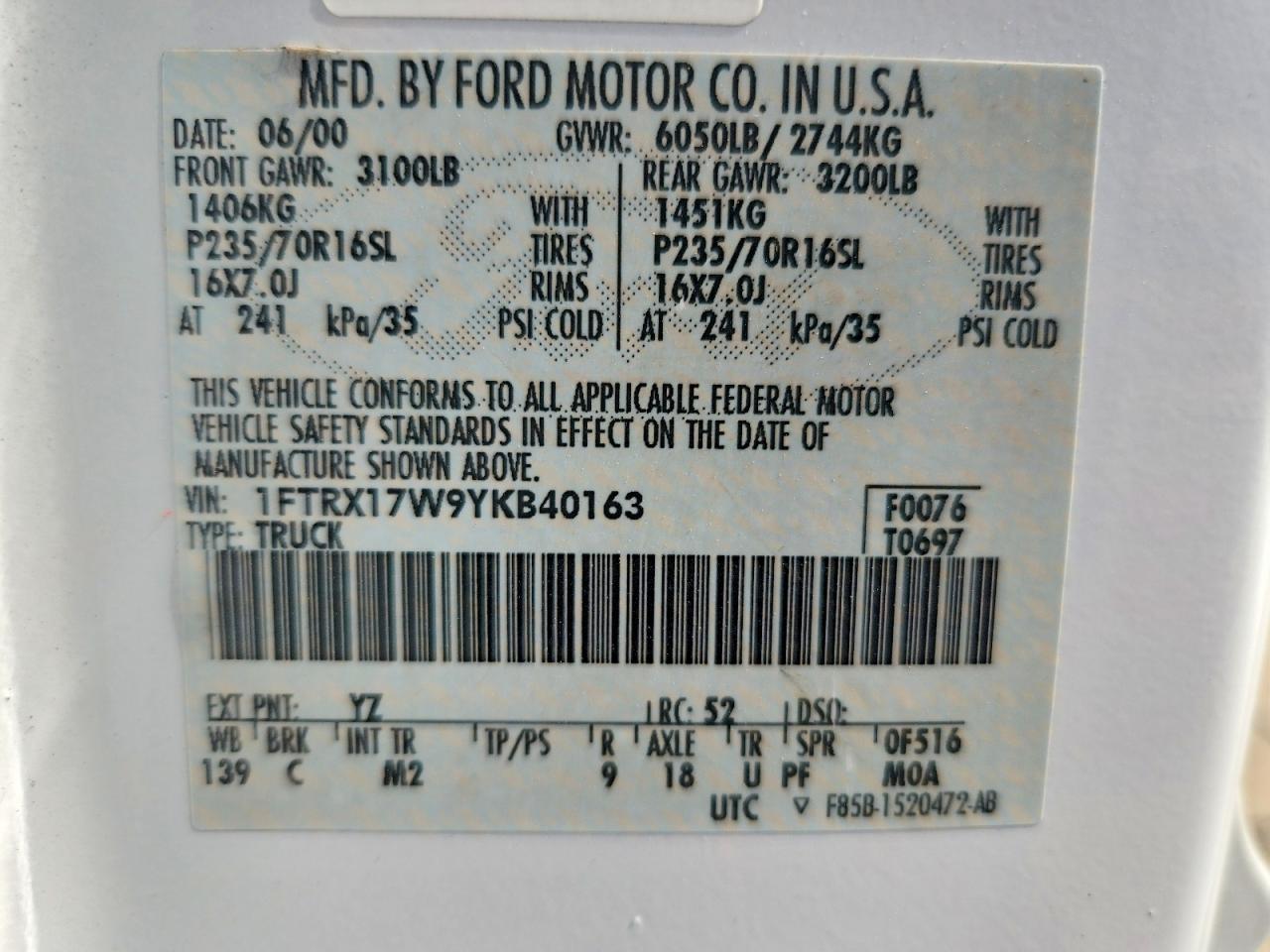 2000 Ford F150 White vin: 1FTRX17W9YKB40163