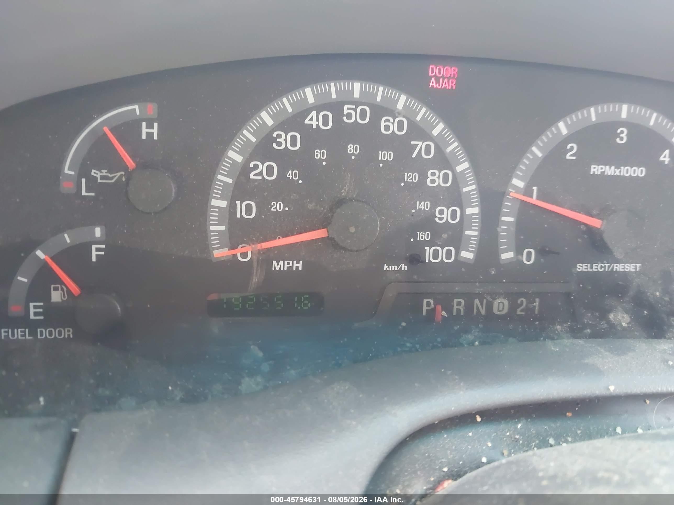 2002 Ford F-150 Lariat/xl/xlt Серебряный vin: 1FTRX17WX2NA44824