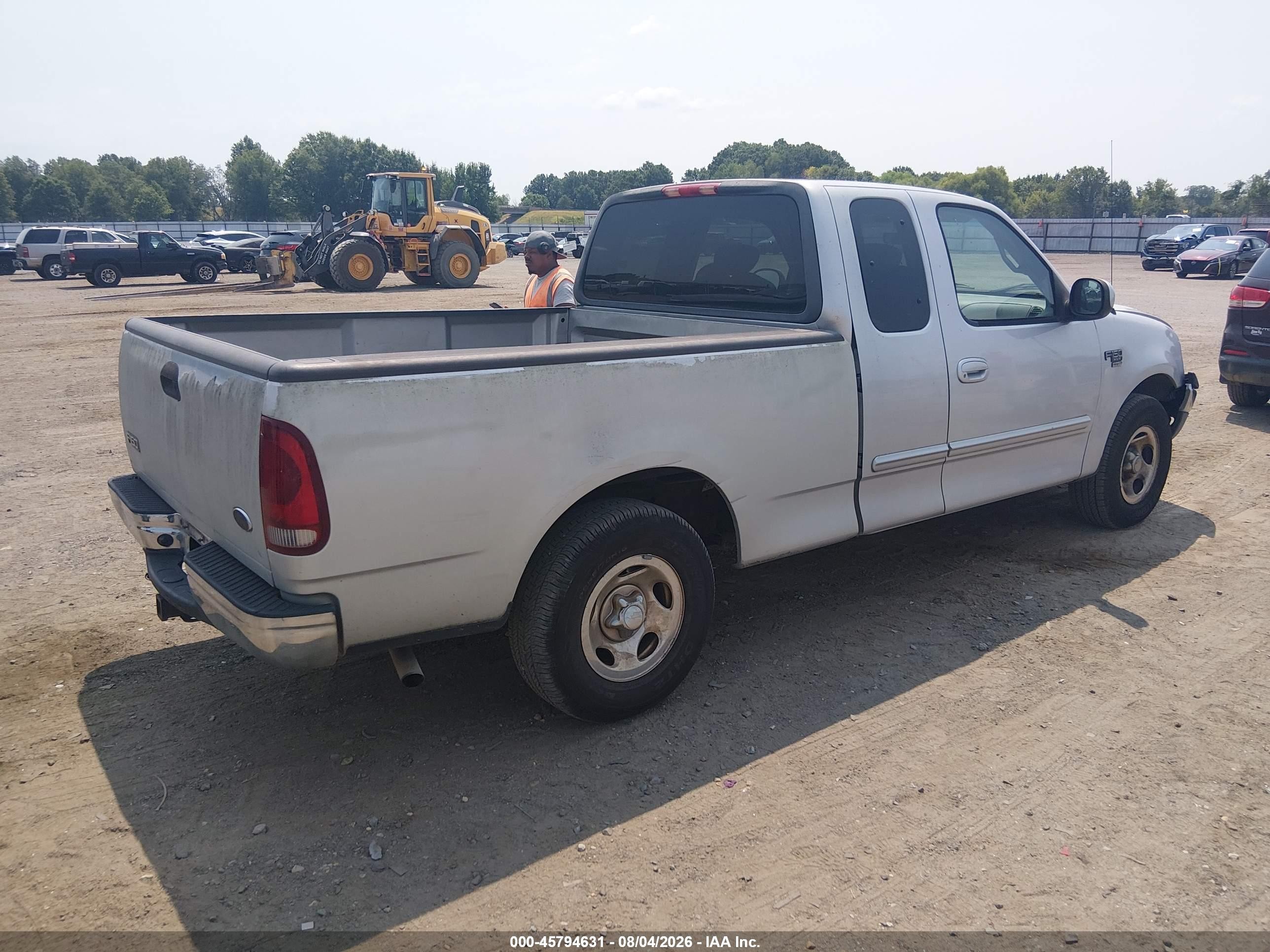 2002 Ford F-150 Lariat/xl/xlt Серебряный vin: 1FTRX17WX2NA44824