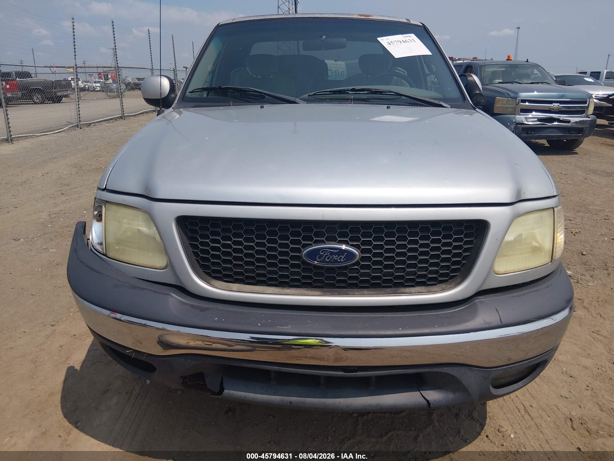 2002 Ford F-150 Lariat/xl/xlt Серебряный vin: 1FTRX17WX2NA44824