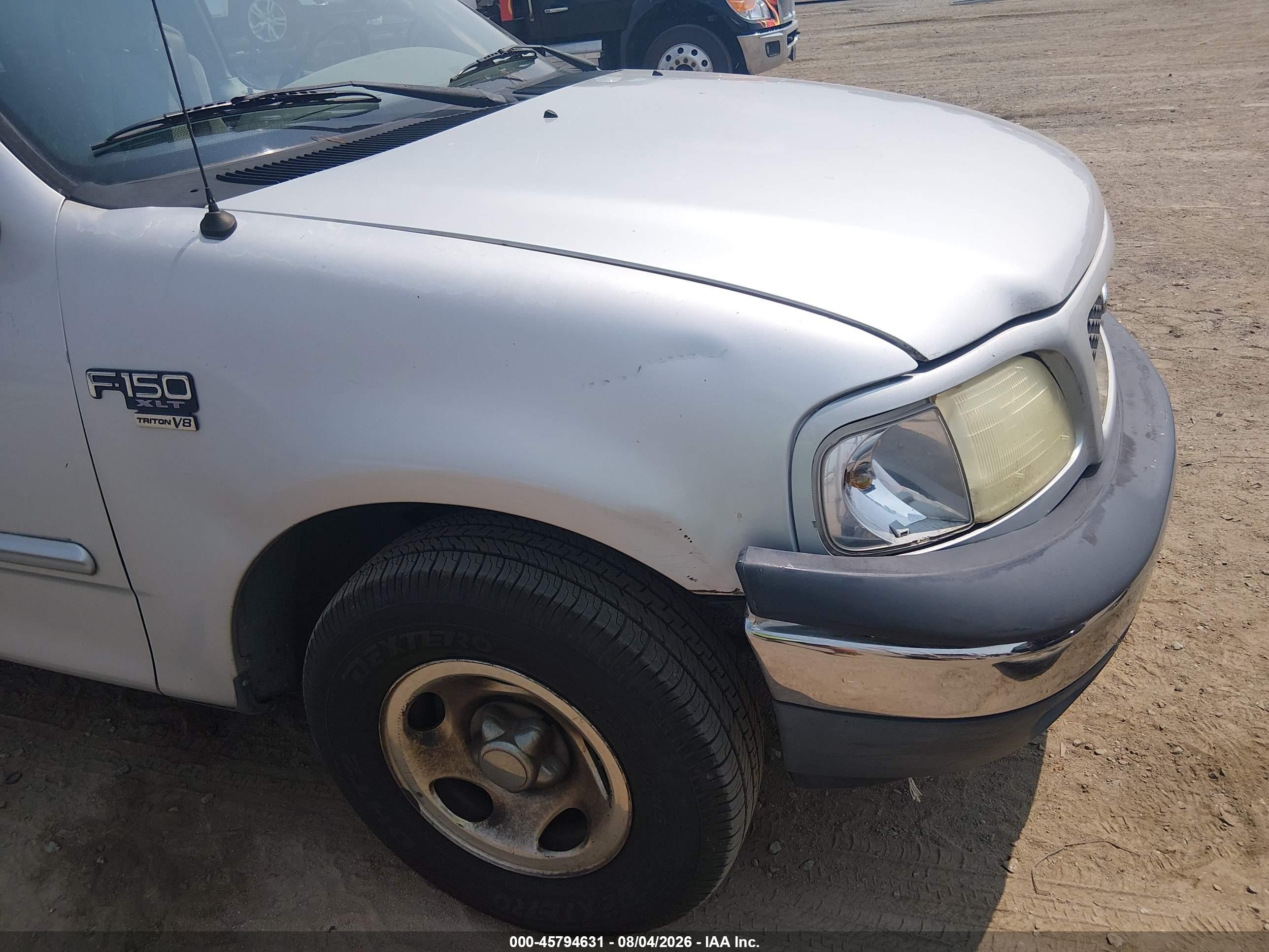 2002 Ford F-150 Lariat/xl/xlt Серебряный vin: 1FTRX17WX2NA44824