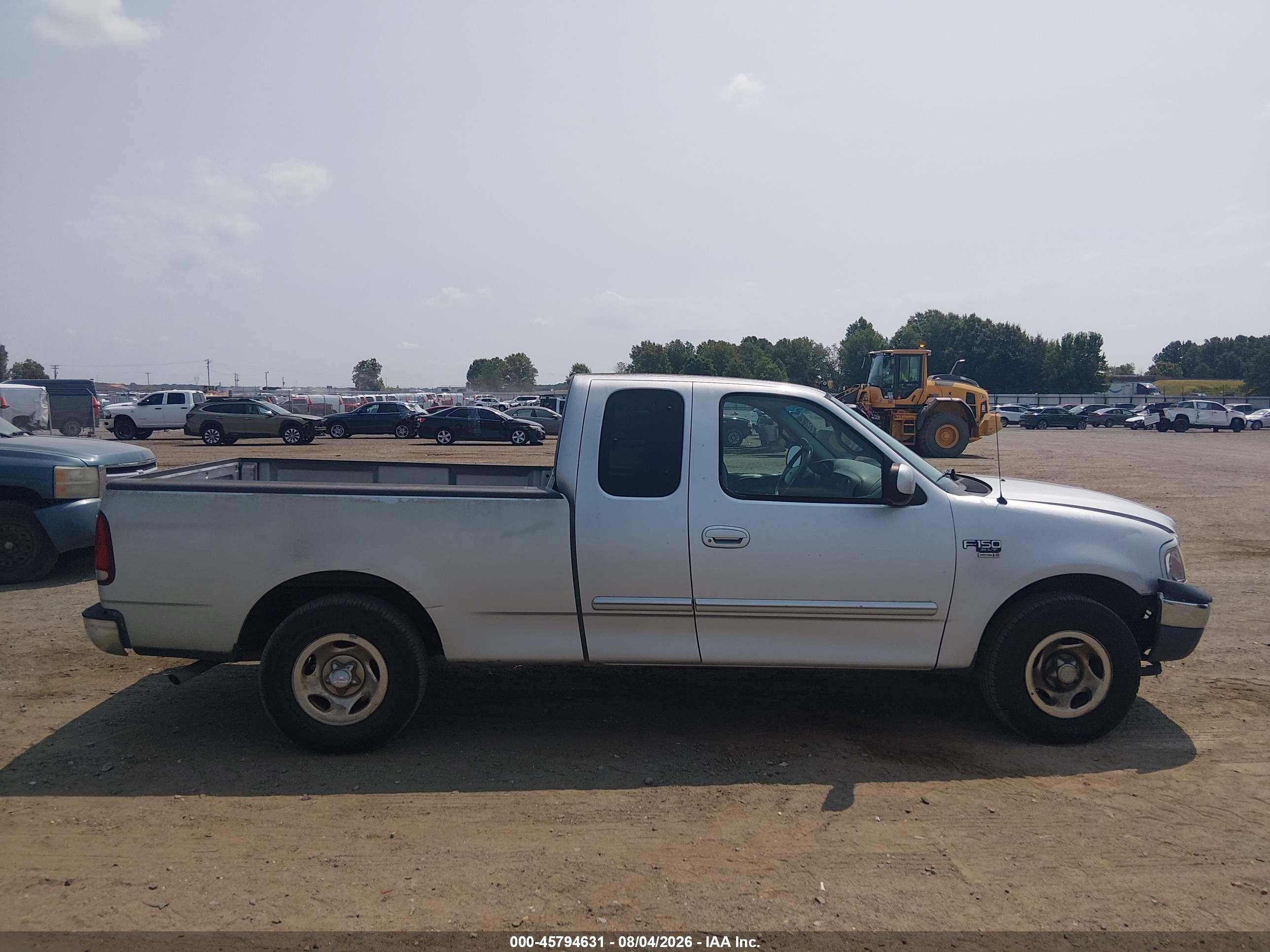 2002 Ford F-150 Lariat/xl/xlt Серебряный vin: 1FTRX17WX2NA44824