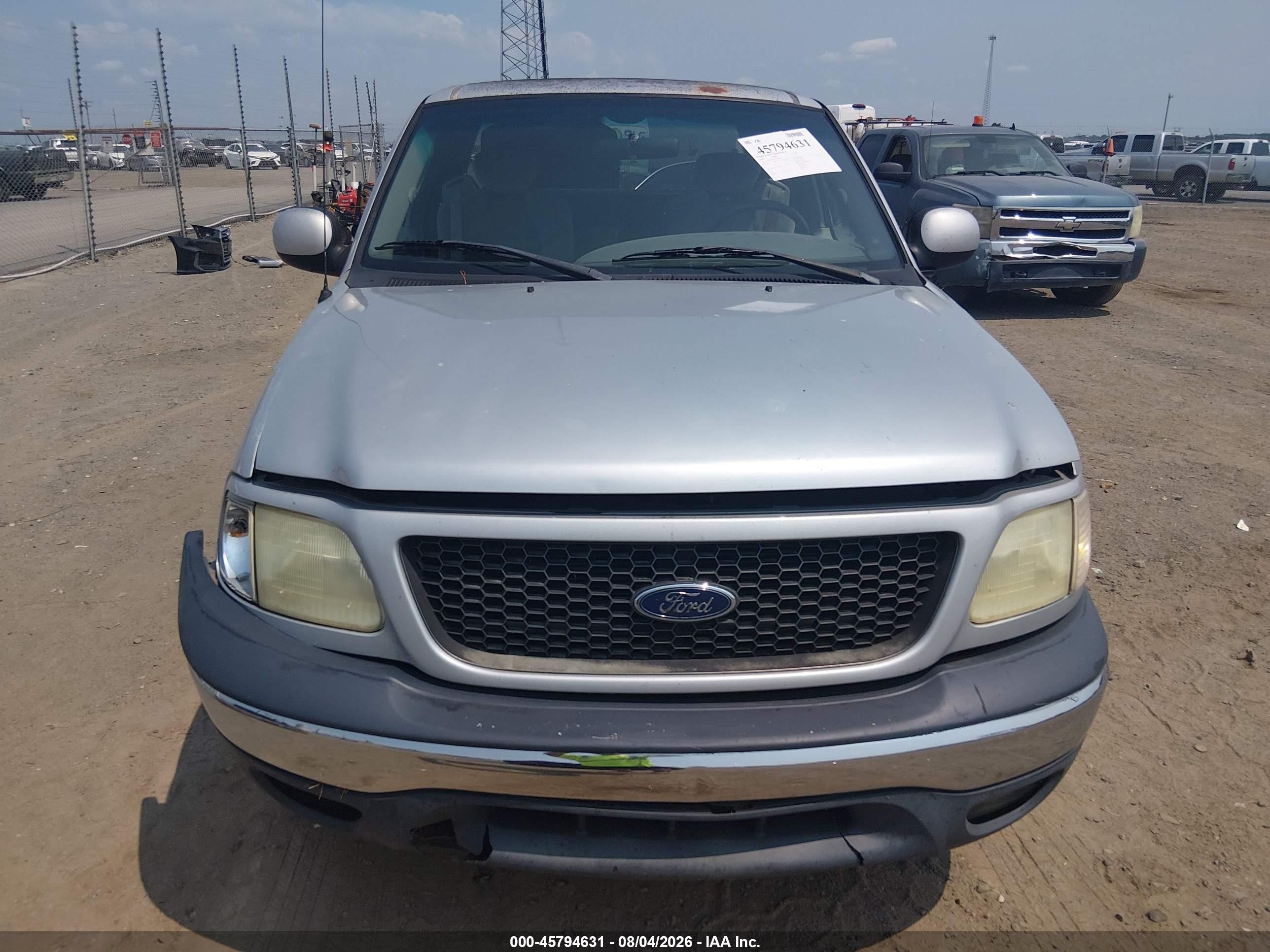 2002 Ford F-150 Lariat/xl/xlt Серебряный vin: 1FTRX17WX2NA44824
