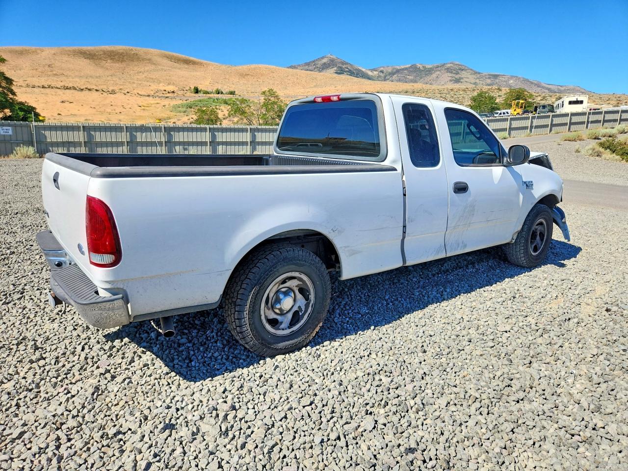 2002 Ford F150 White vin: 1FTRX17WX2NB10952