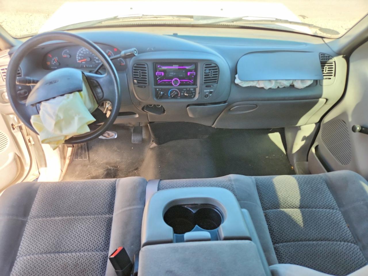 2002 Ford F150 White vin: 1FTRX17WX2NB10952