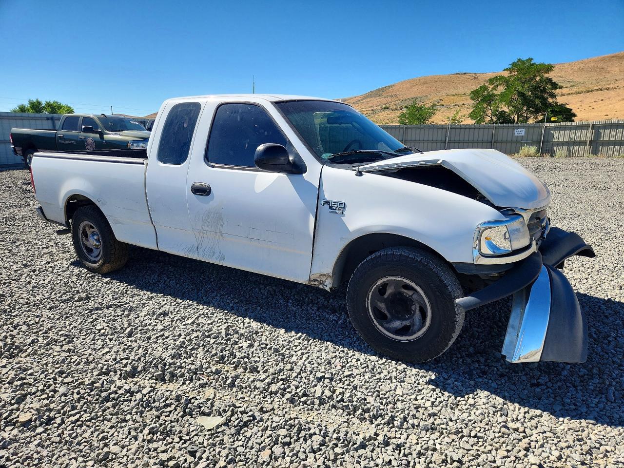 2002 Ford F150 White vin: 1FTRX17WX2NB10952