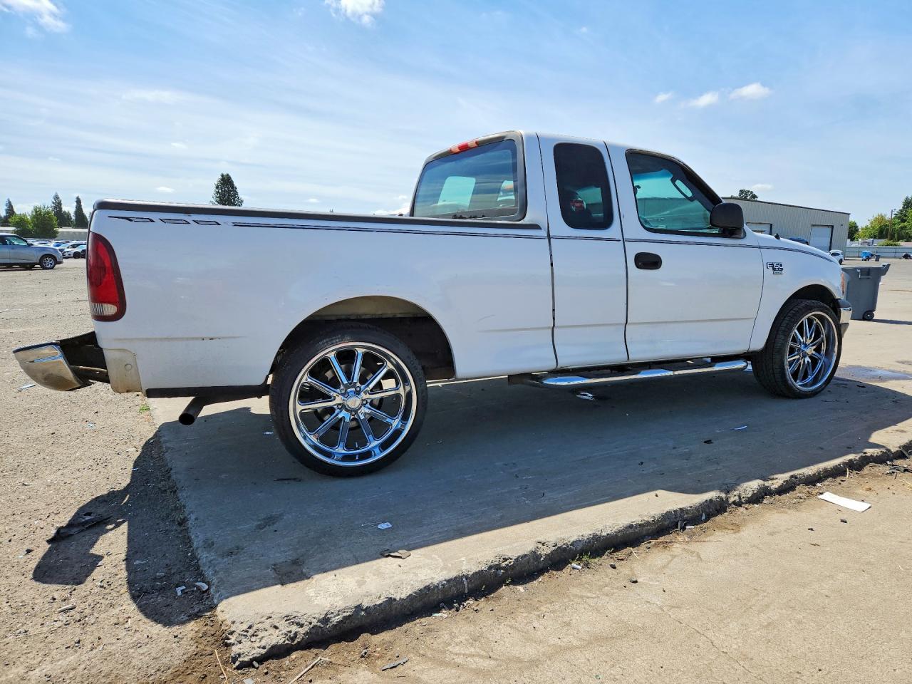 2002 Ford F150 Silver vin: 1FTRX17WX2NB18789