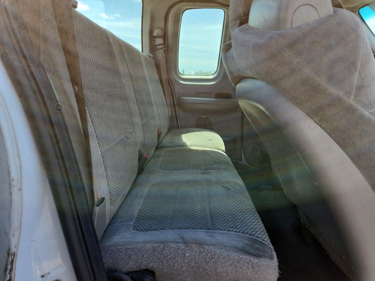 2002 Ford F150 Silver vin: 1FTRX17WX2NB18789