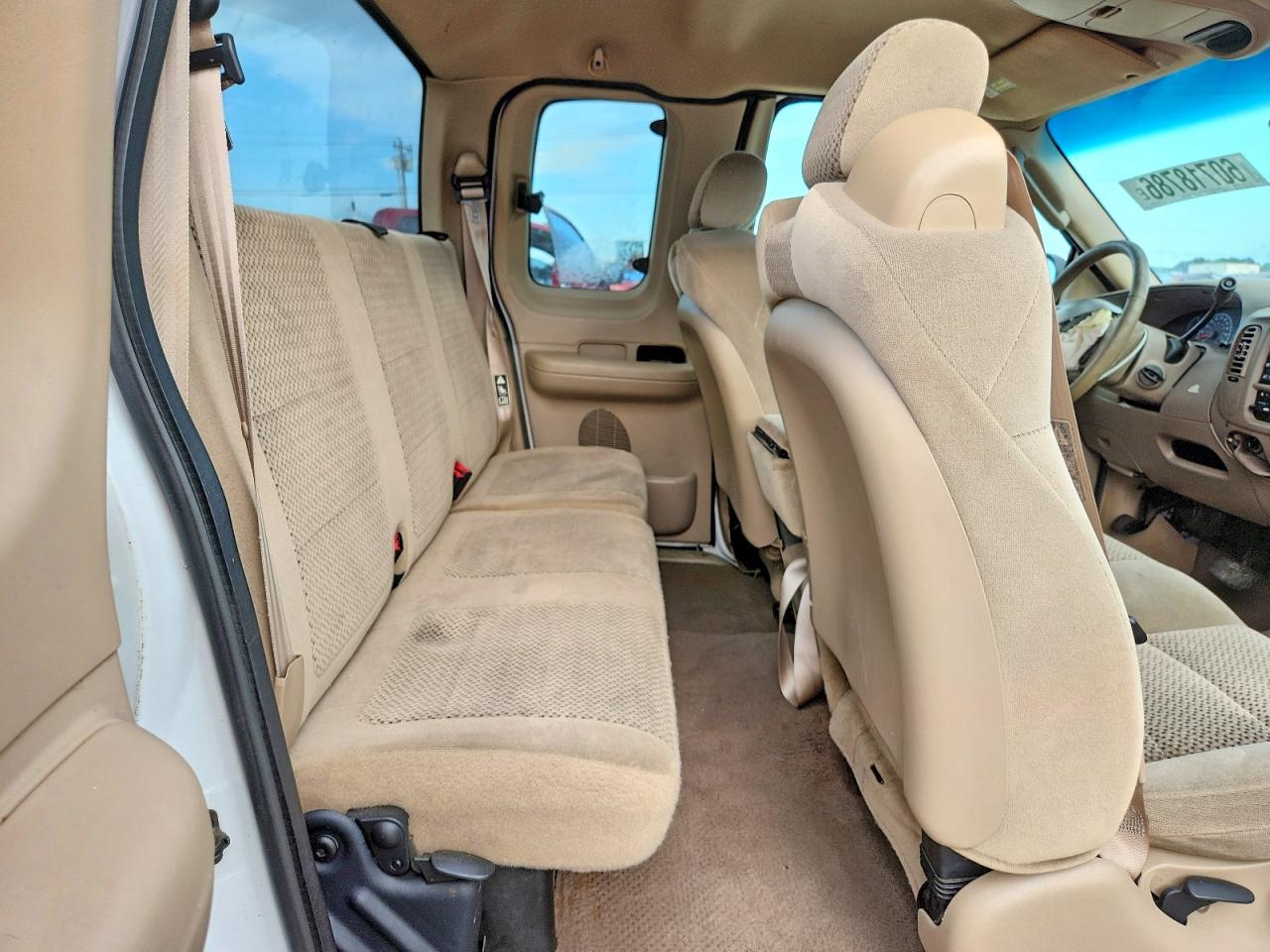 2002 Ford F150 White vin: 1FTRX17WX2NB27282