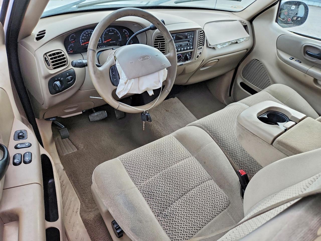 2002 Ford F150 White vin: 1FTRX17WX2NB27282