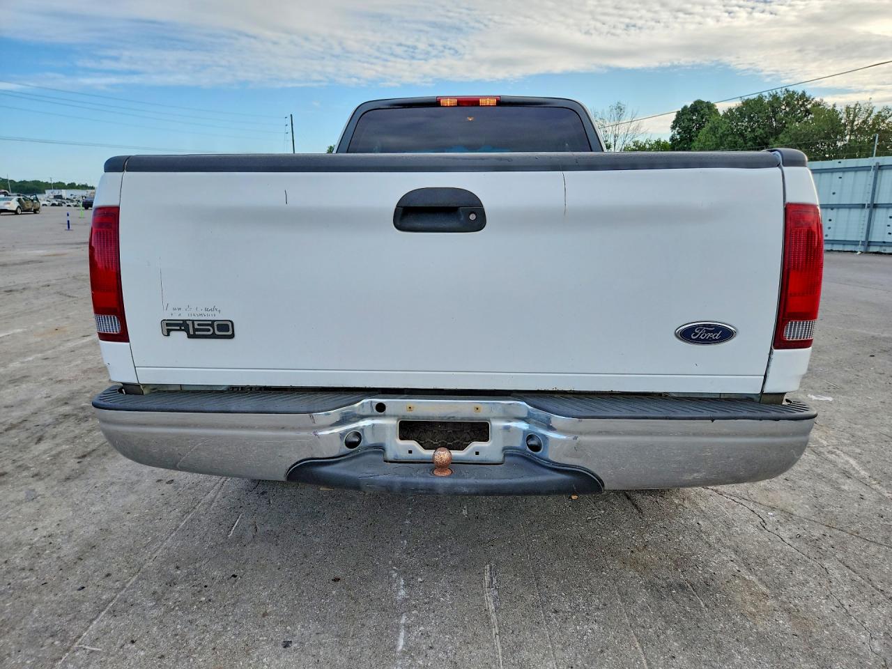 2002 Ford F150 White vin: 1FTRX17WX2NB27282