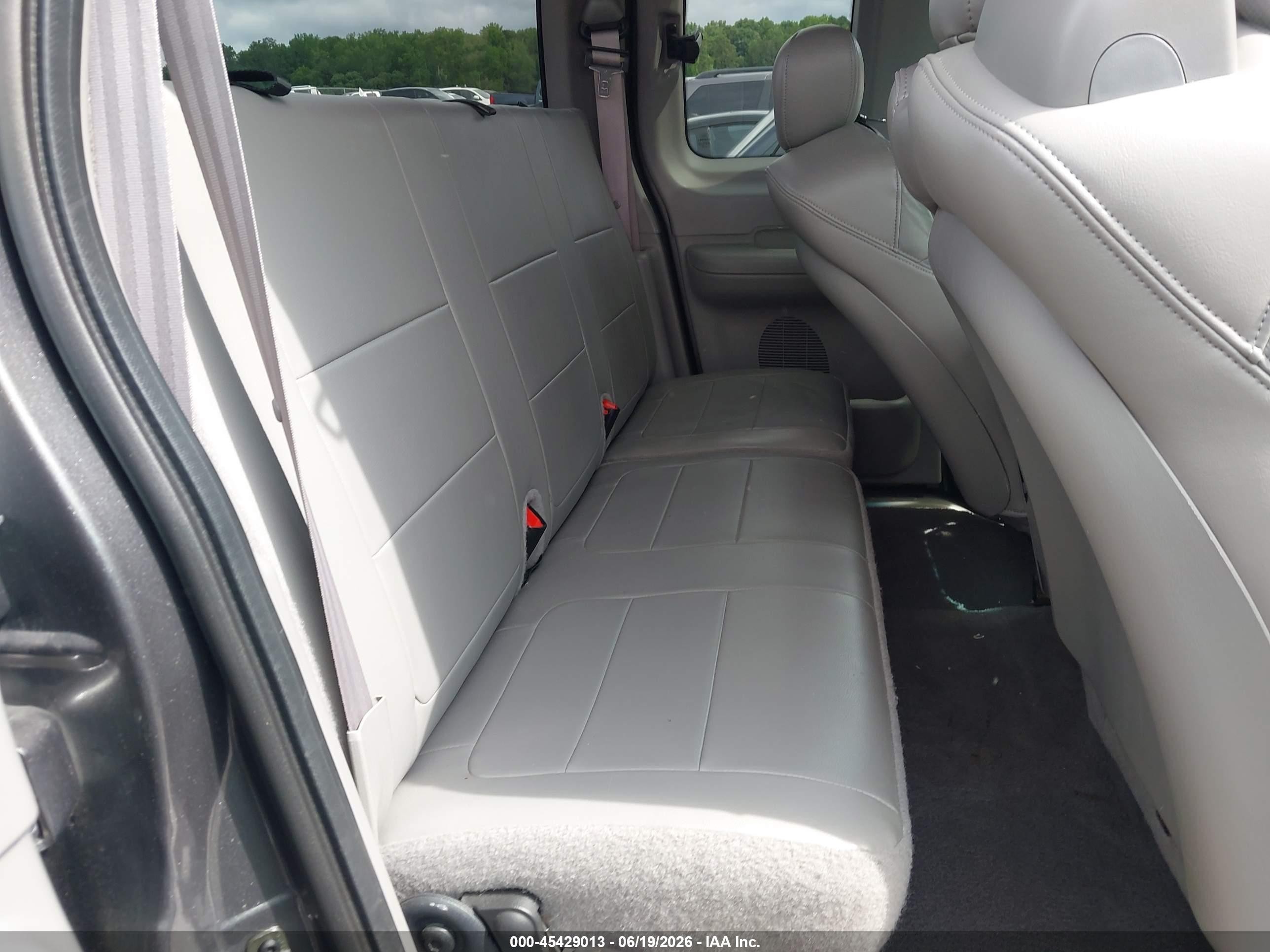 2002 Ford F-150 Lariat/xl/xlt Gray vin: 1FTRX17WX2NB55261