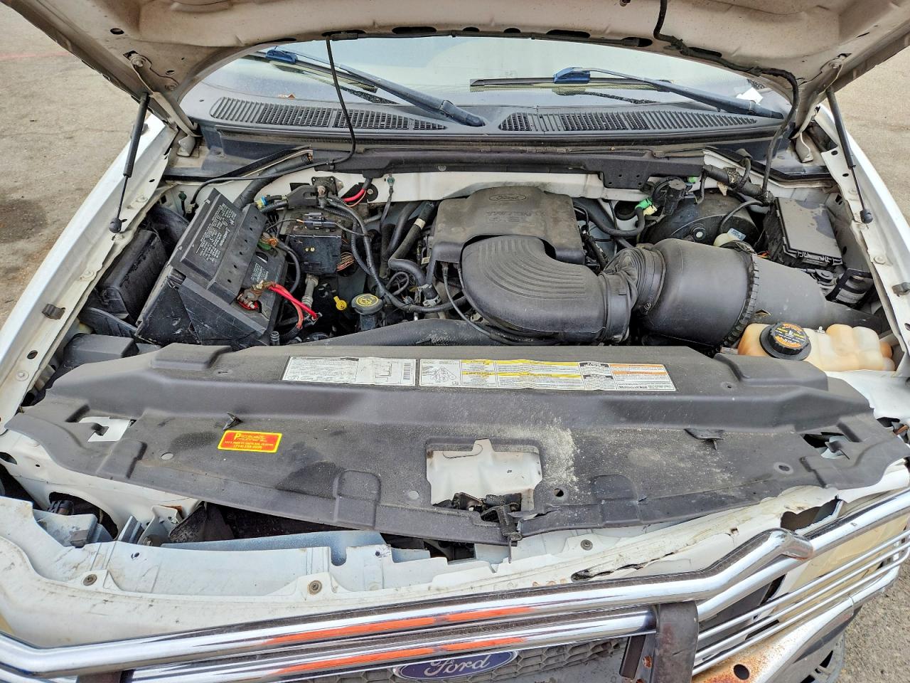 2000 Ford F150 Белый vin: 1FTRX17WXYKA51623