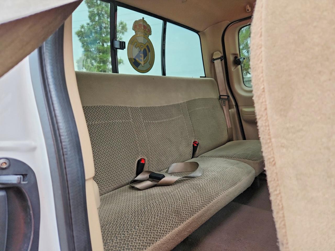 2000 Ford F150 Белый vin: 1FTRX17WXYKA51623