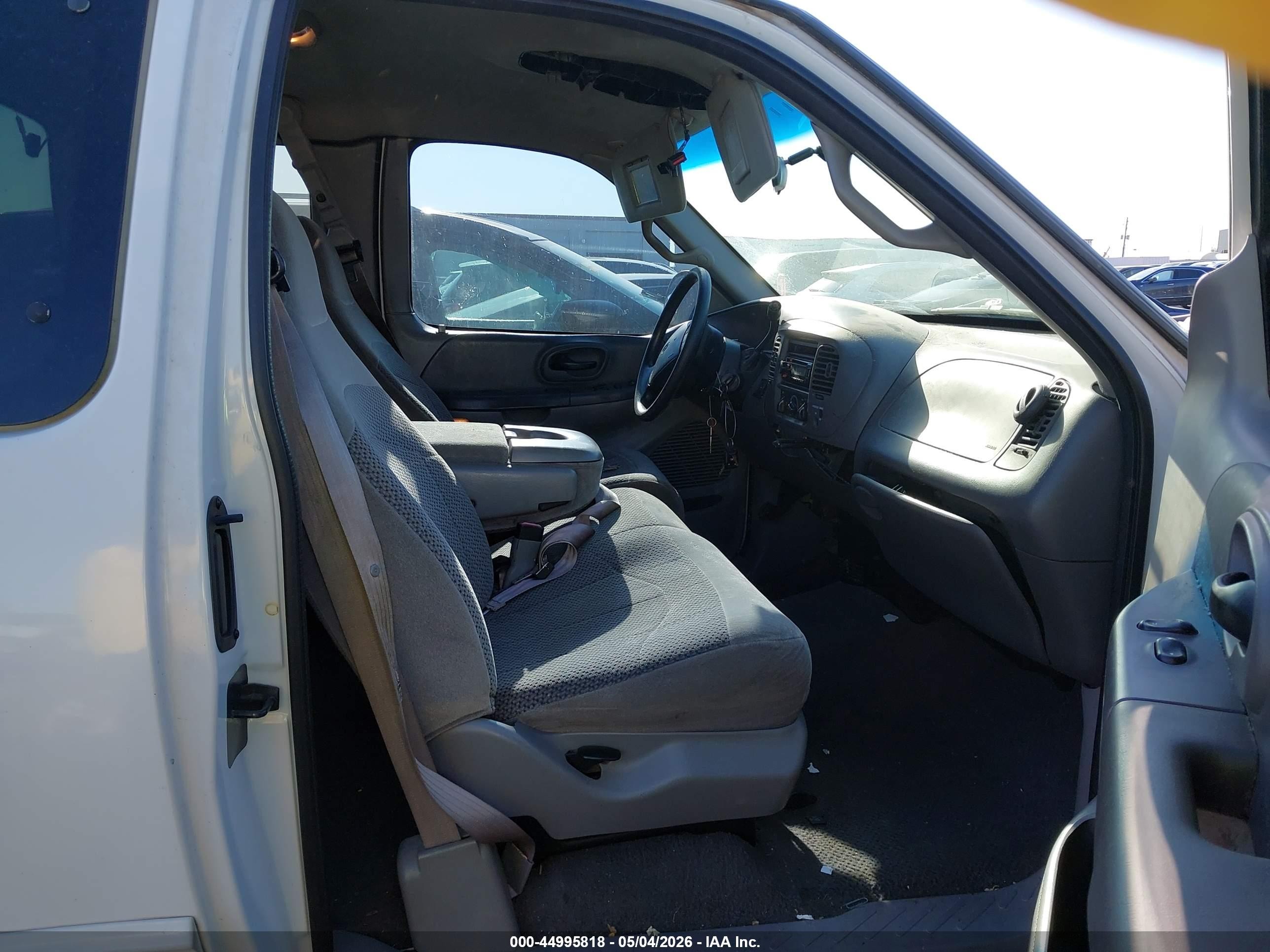 2000 Ford F-150 Lariat/work Series/xl/xlt White vin: 1FTRX17WXYKA55087