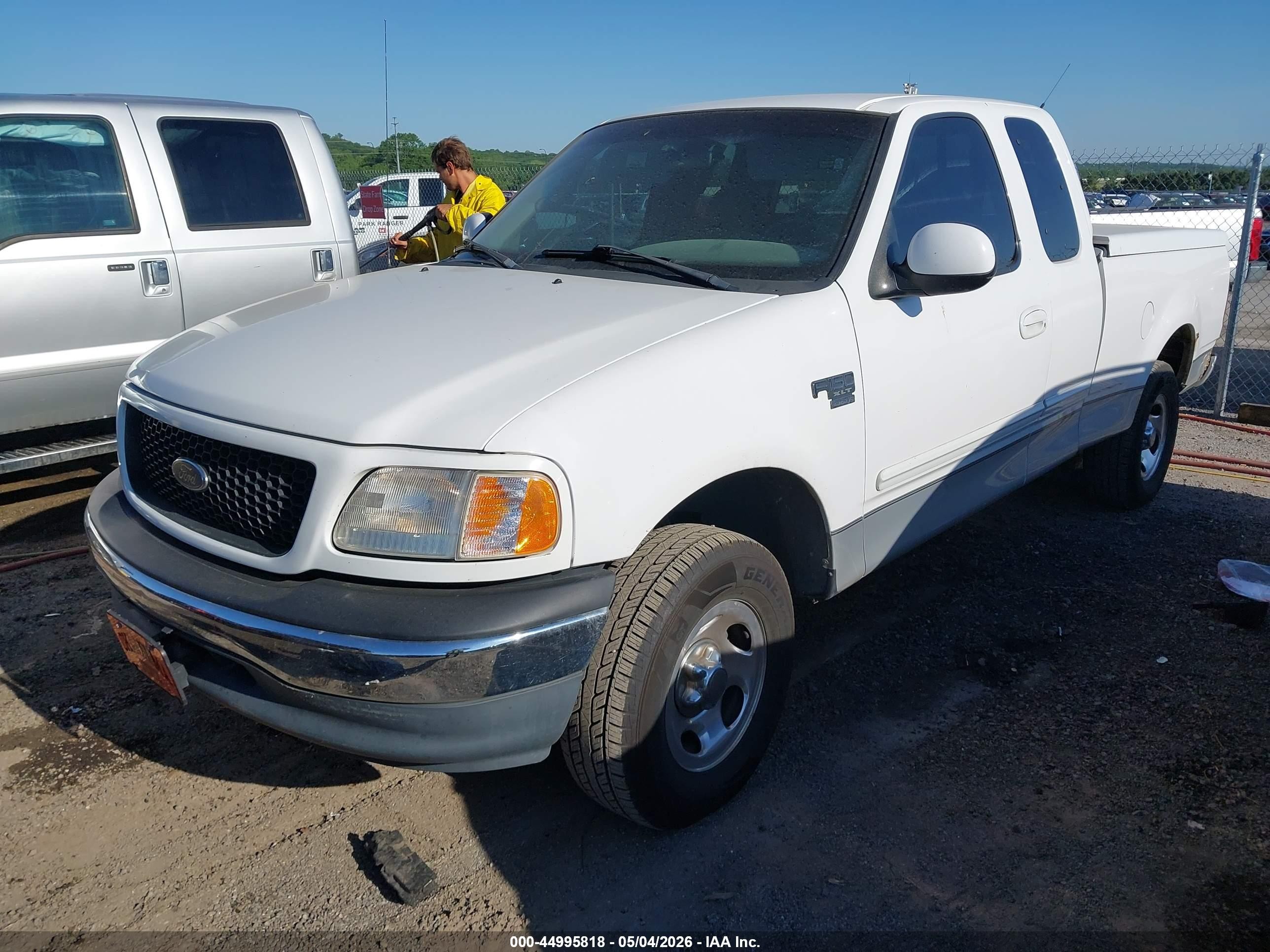 2000 Ford F-150 Lariat/work Series/xl/xlt White vin: 1FTRX17WXYKA55087
