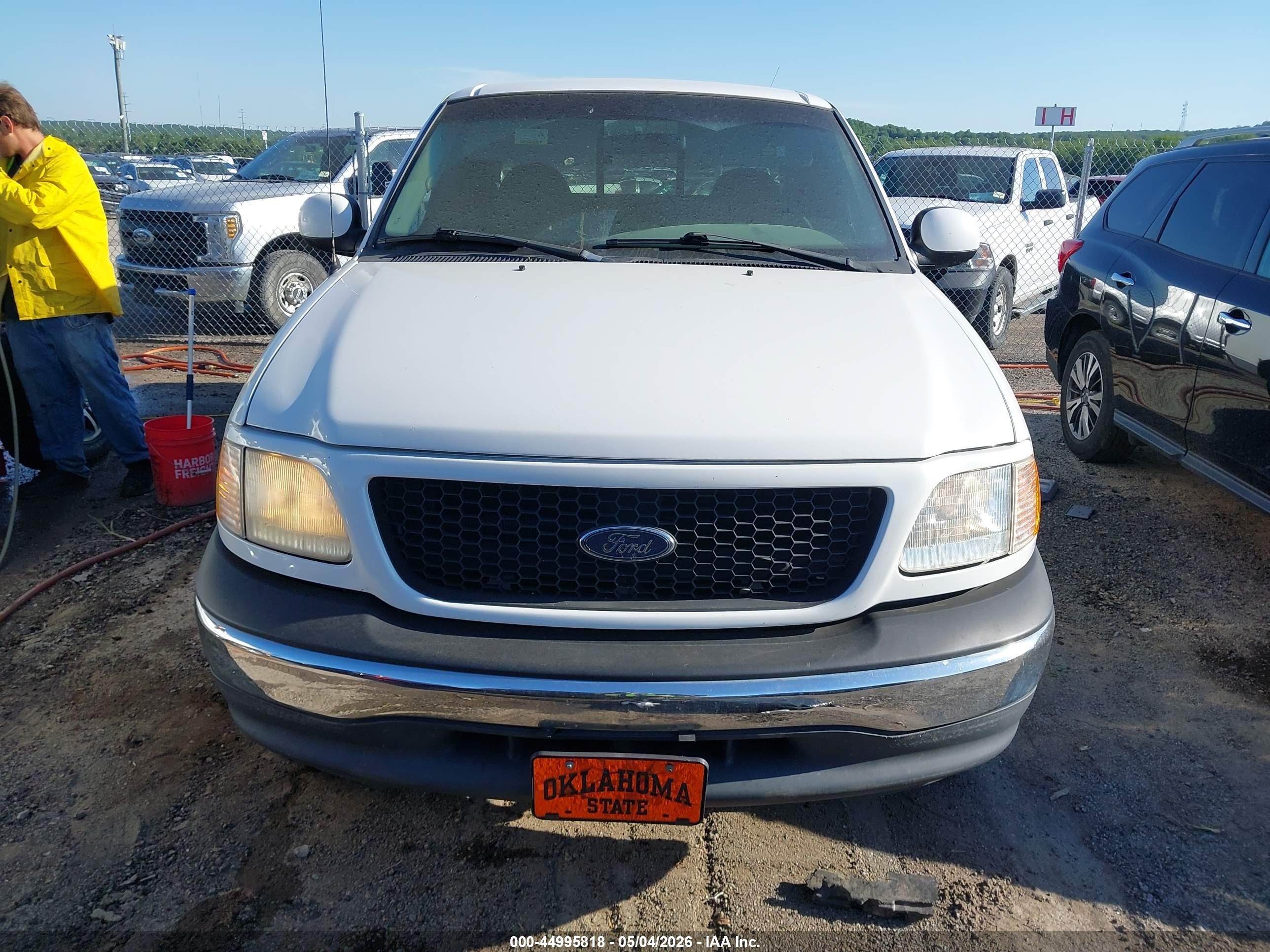 2000 Ford F-150 Lariat/work Series/xl/xlt White vin: 1FTRX17WXYKA55087