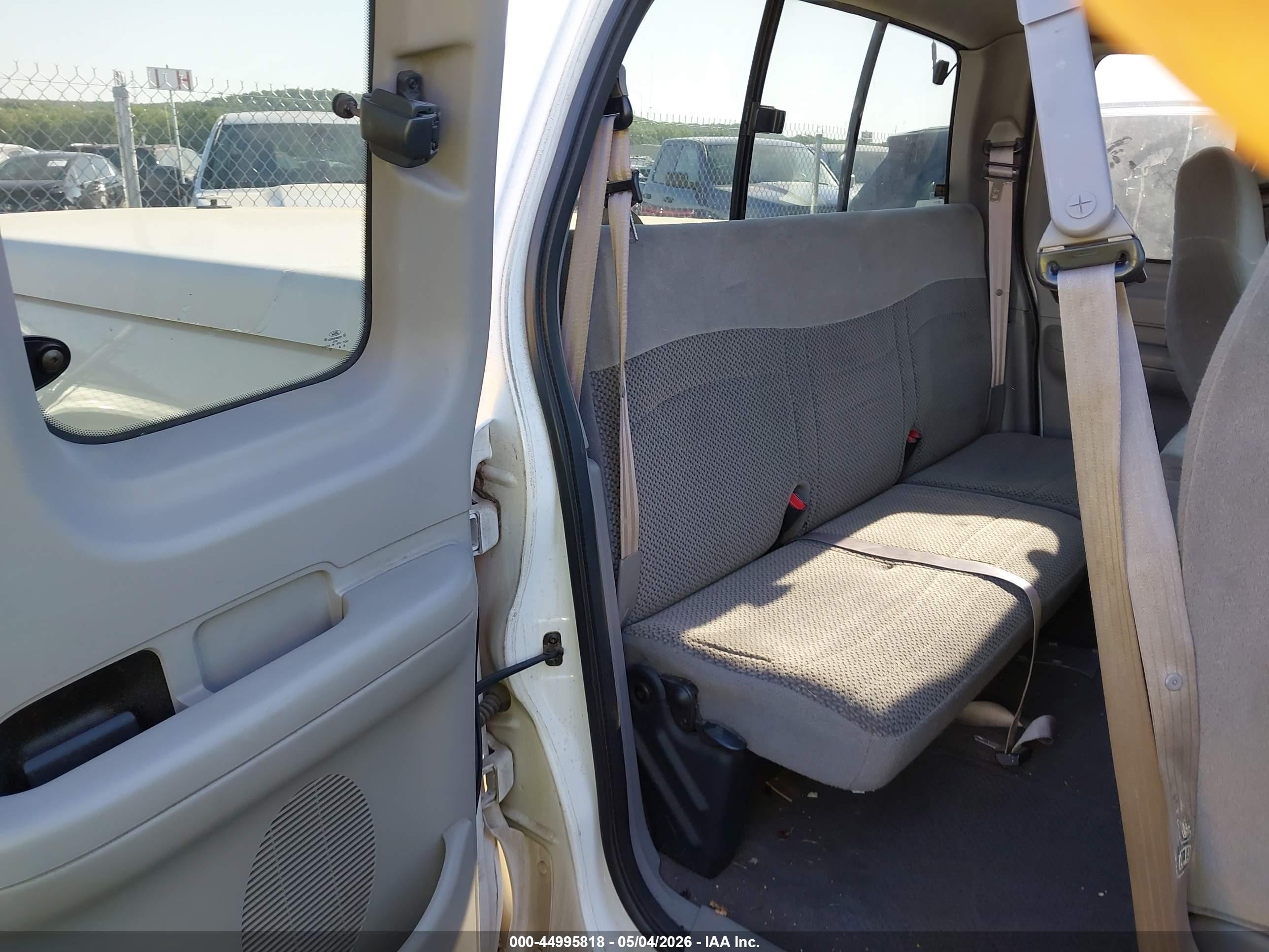 2000 Ford F-150 Lariat/work Series/xl/xlt White vin: 1FTRX17WXYKA55087