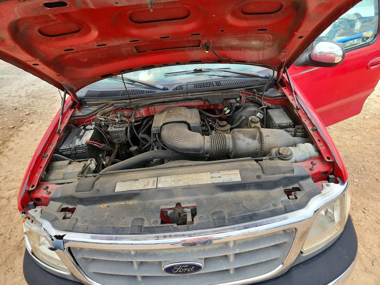 2000 Ford F150 Red vin: 1FTRX17WXYNA75872