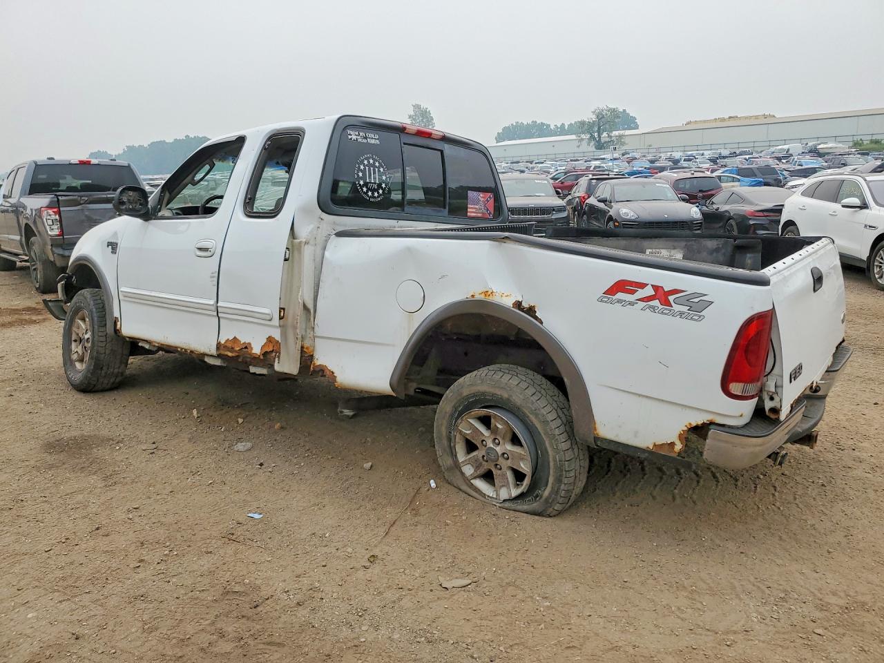 2003 Ford F150 White vin: 1FTRX18L03NB42928