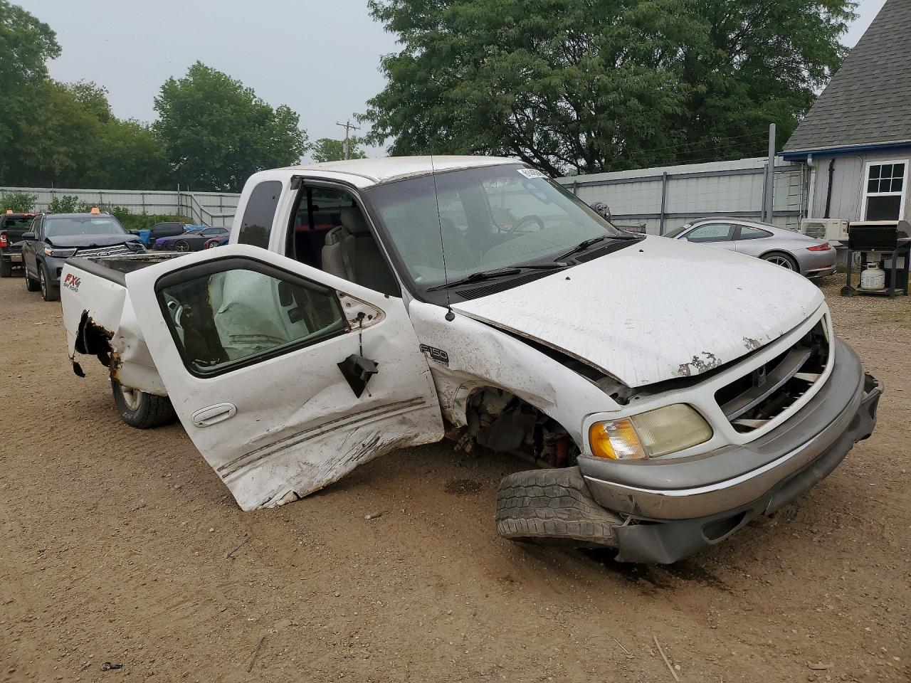 2003 Ford F150 White vin: 1FTRX18L03NB42928