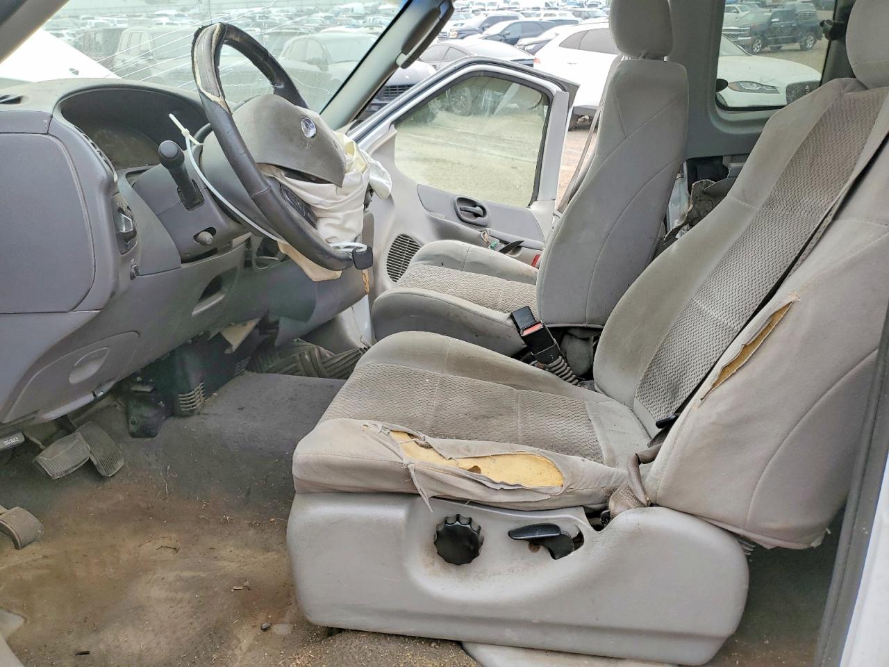 2003 Ford F150 White vin: 1FTRX18L03NB42928
