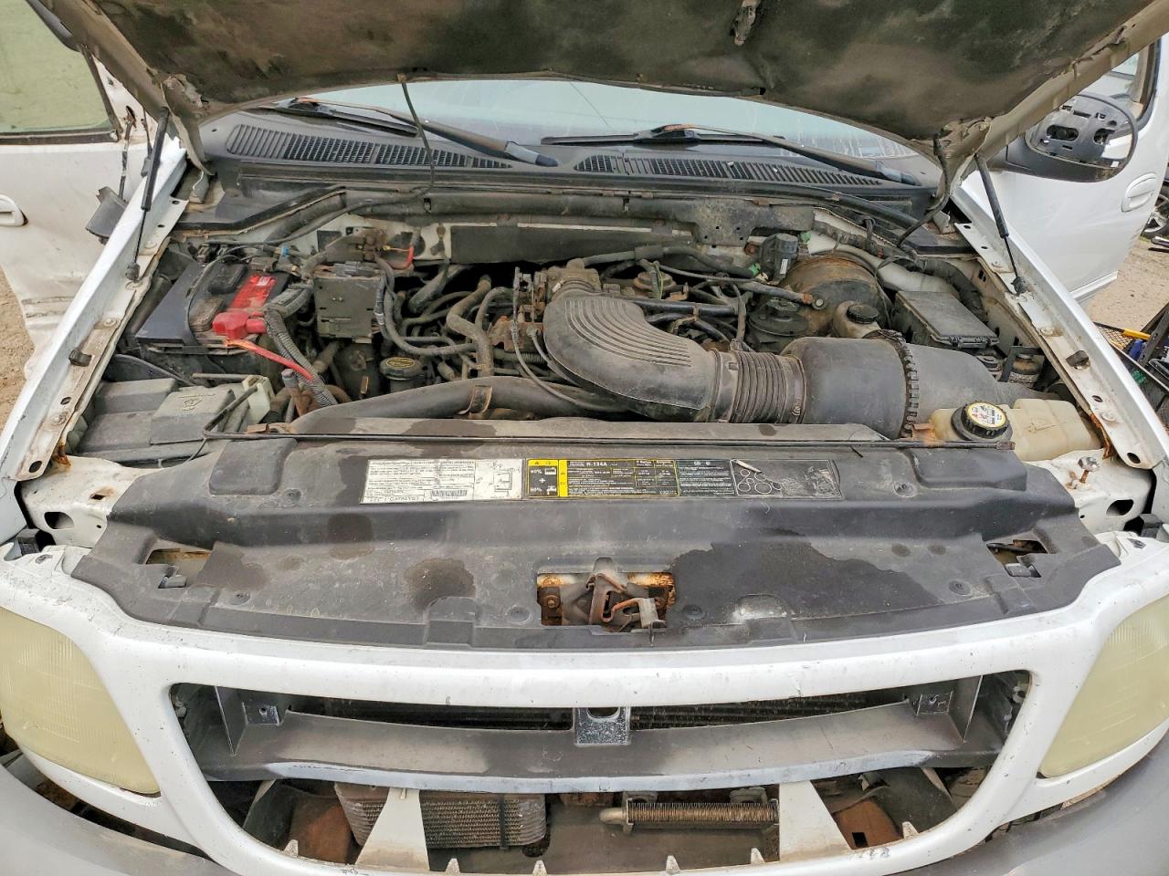2003 Ford F150 White vin: 1FTRX18L03NB42928