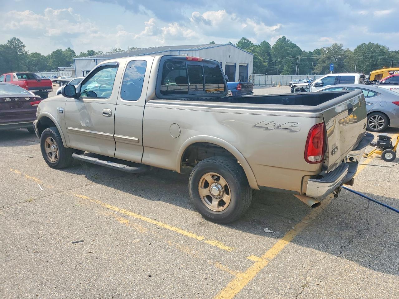 2003 Ford F150 Gold vin: 1FTRX18L03NB76660