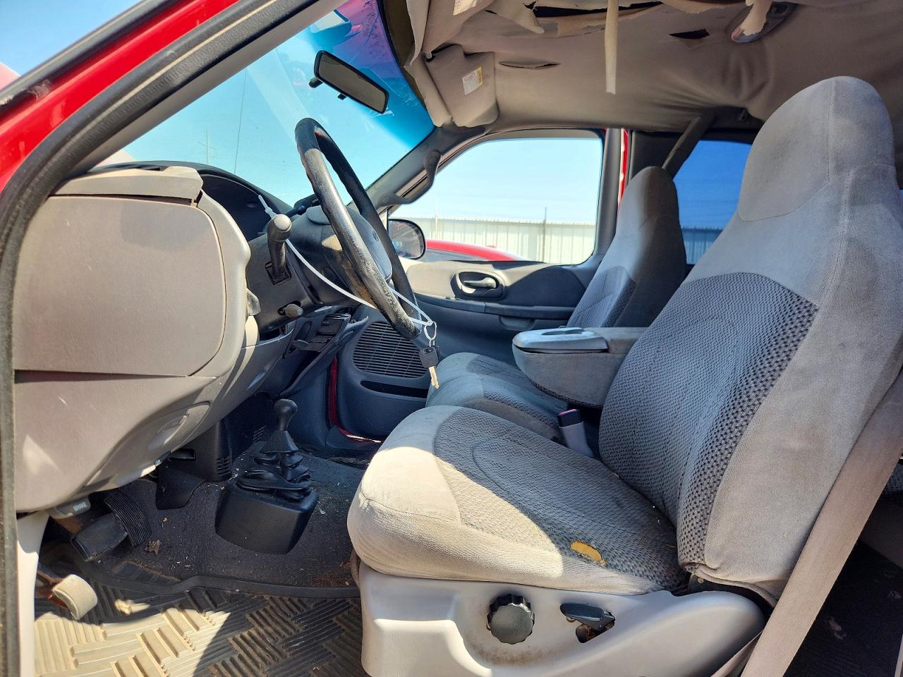 1999 Ford F150 Red vin: 1FTRX18L0XKB98343