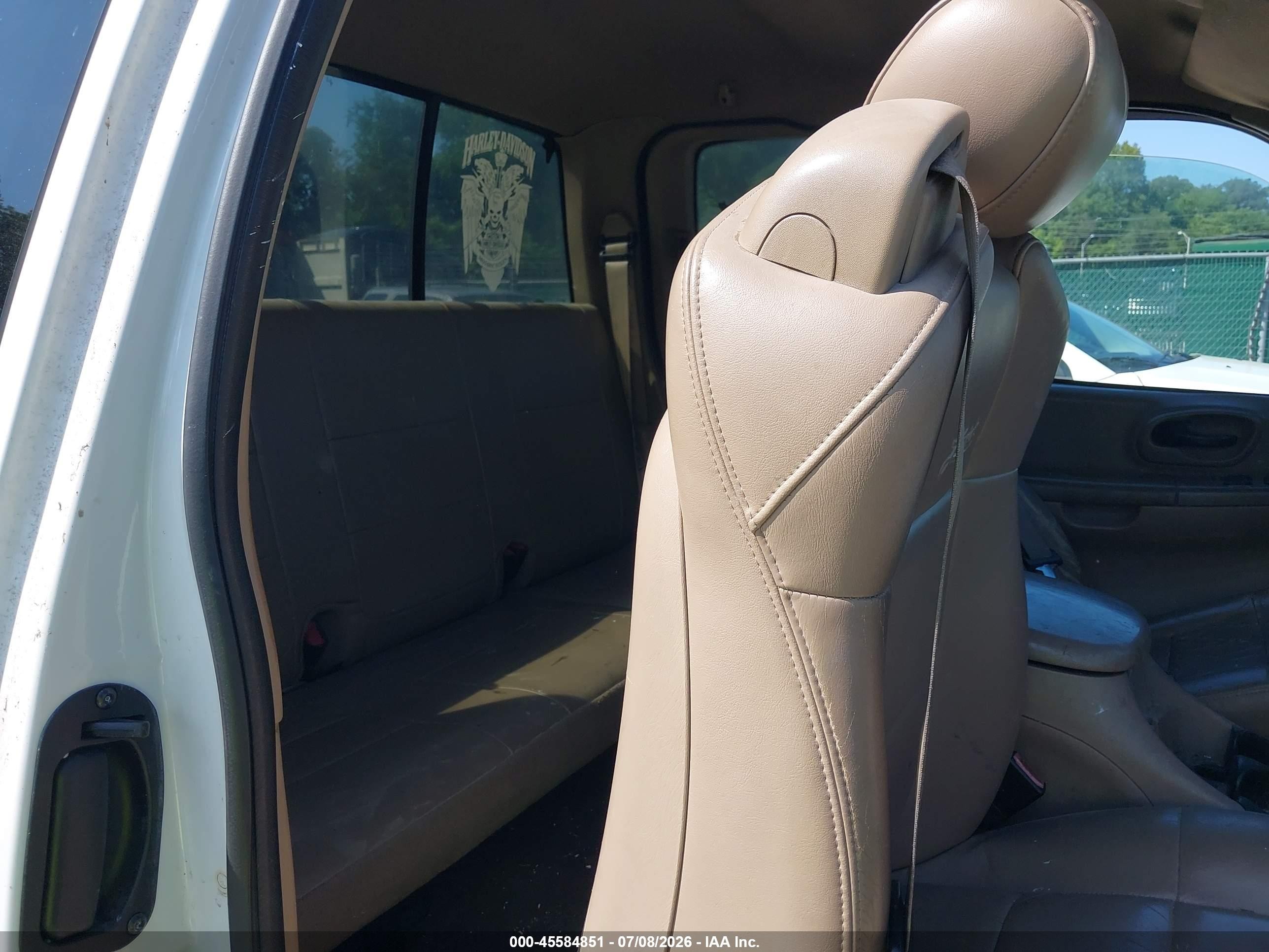 2001 Ford F-150 Lariat/xl/xlt White vin: 1FTRX18L11NB06582